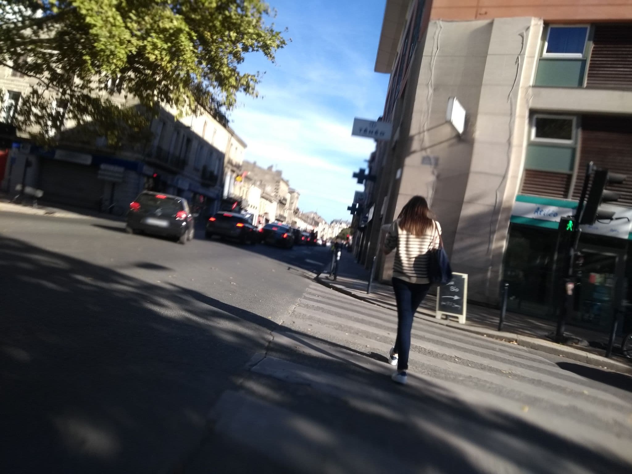 Street view near Ténéo Apparthotel Bordeaux - Gare Saint Jean, Bordeaux — © gitouche (CC BY-SA · Mapillary)