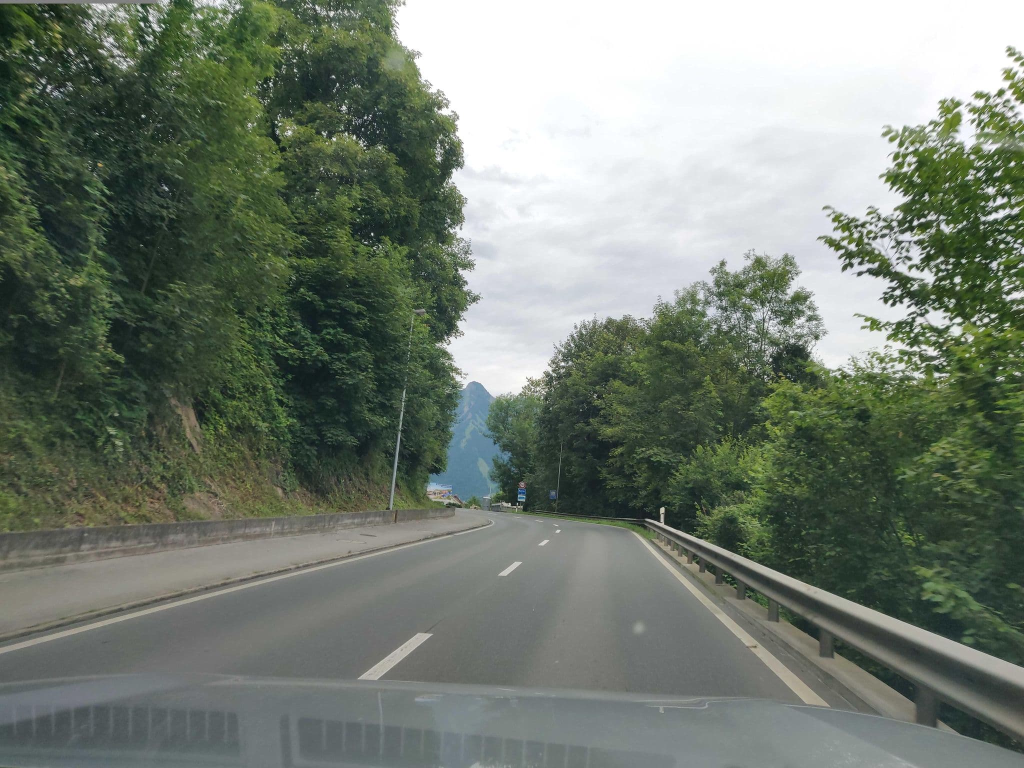 Street view near Kerns, Kerns — © Yha1 (CC BY-SA · Mapillary)