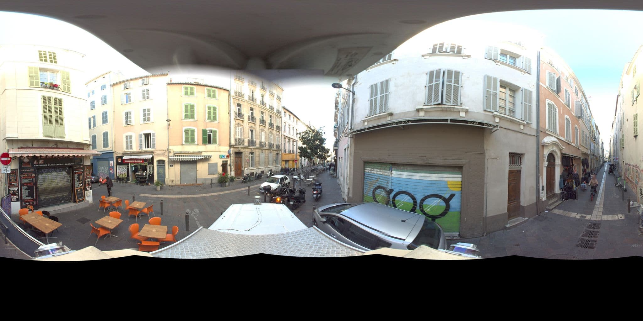Street view near Hotel Le Cinq, Belsunce — © Suez (CC BY-SA · Mapillary)