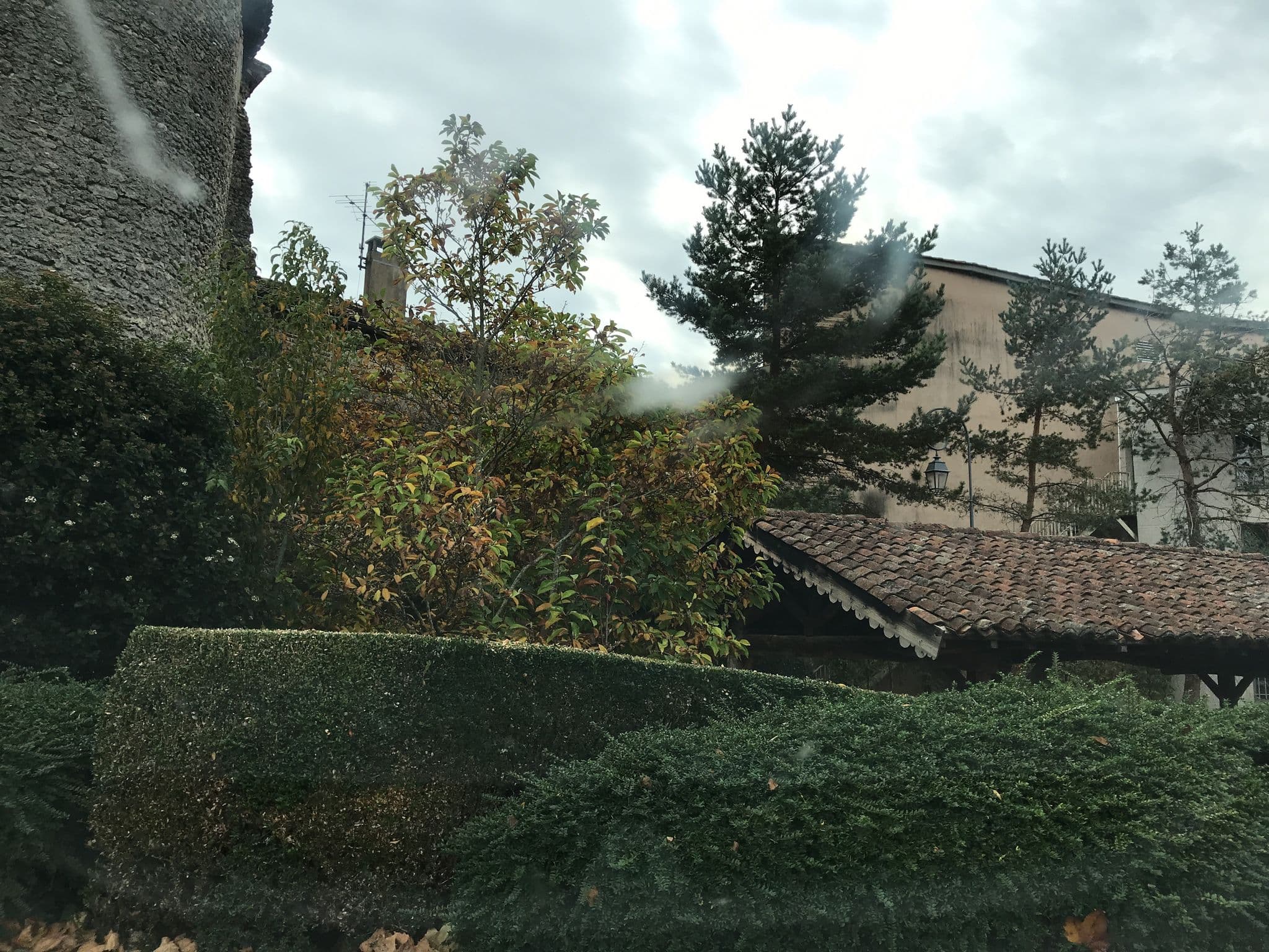 Street view near La Tour Mandot, Maison d'Hôtes, Montluel — © thepriben (CC BY-SA · Mapillary)