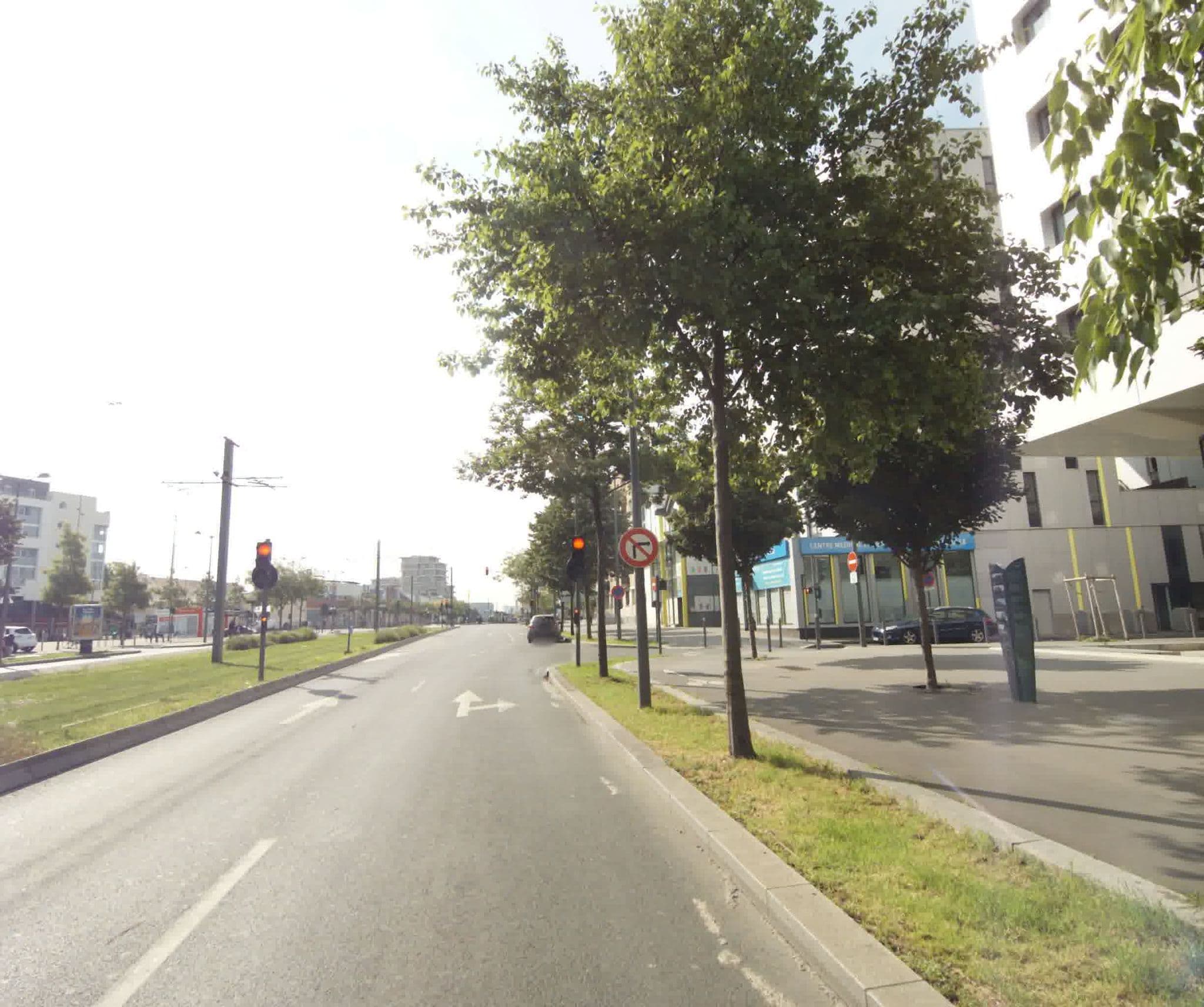 Street view near Aparthotel Adagio Access Colombes La Défense, Bezons — © sogefi (CC BY-SA · Mapillary)