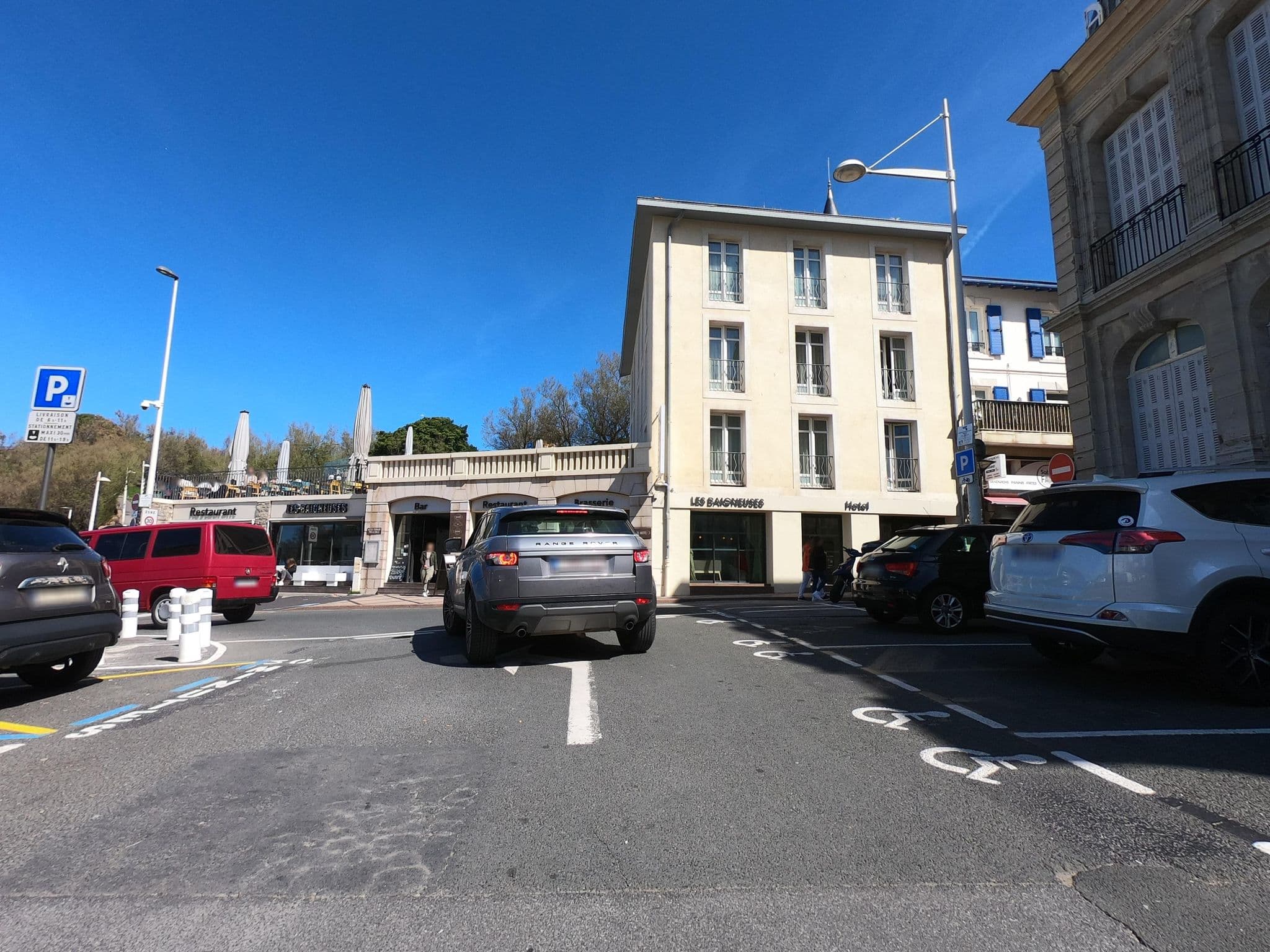Street view near ALFRED HOTELS - Port Vieux, Biarritz — © txominh (CC BY-SA · Mapillary)