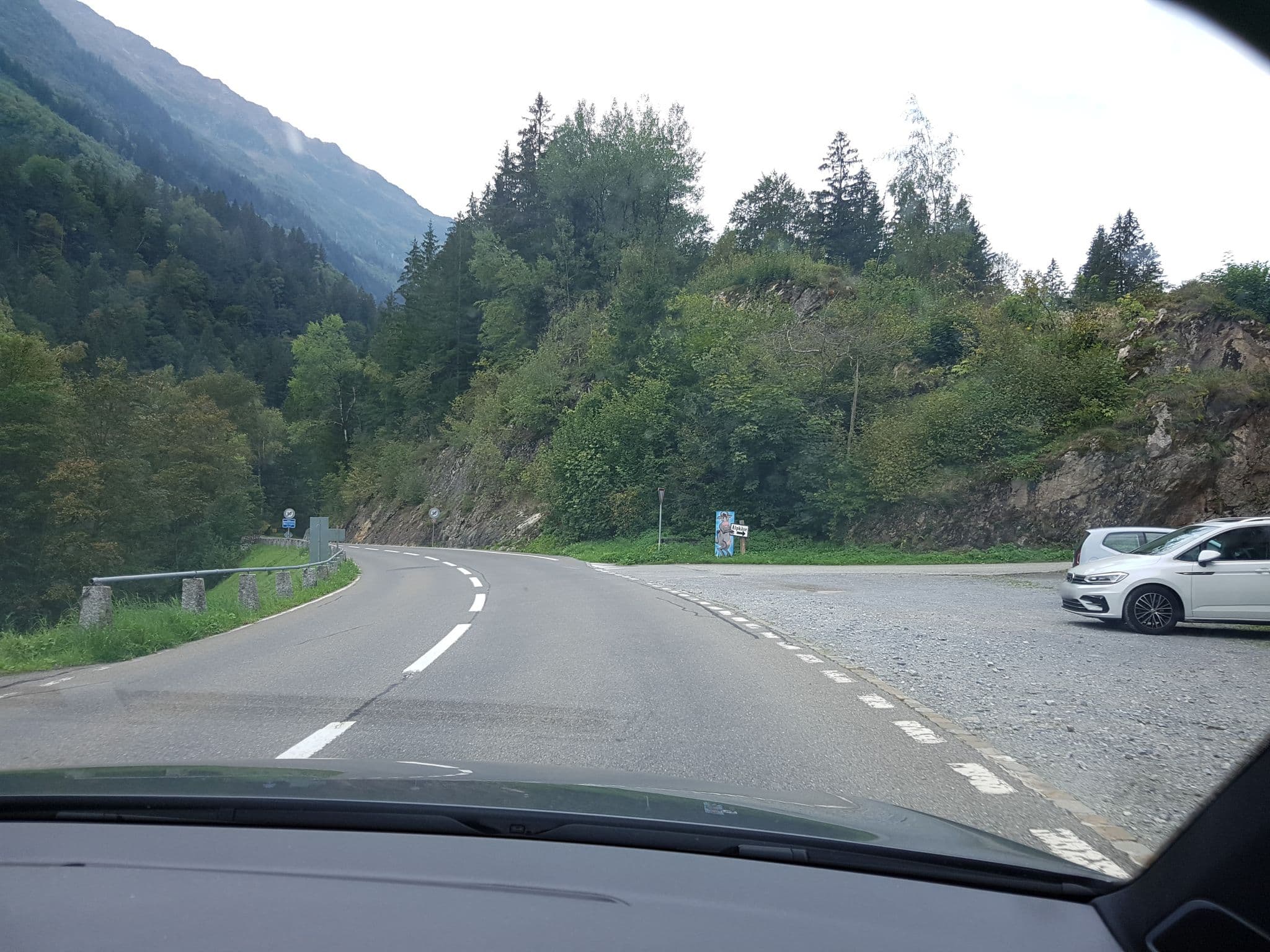 Street view near Terrasse Nessental, Meiringen — © axe (CC BY-SA · Mapillary)
