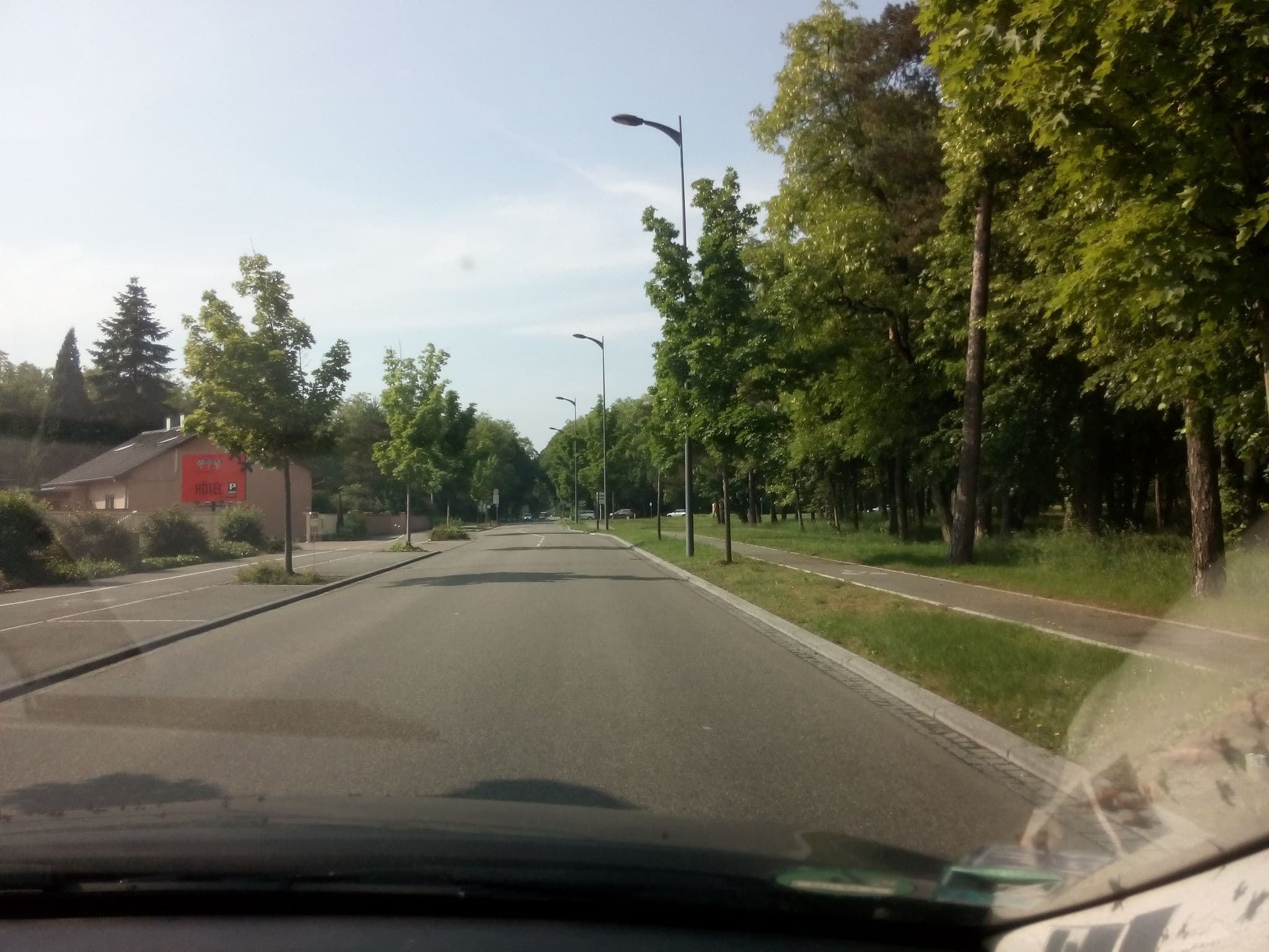 Street view near Logis Hôtel le Verger, Bischwiller — © jibec (CC BY-SA · Mapillary)