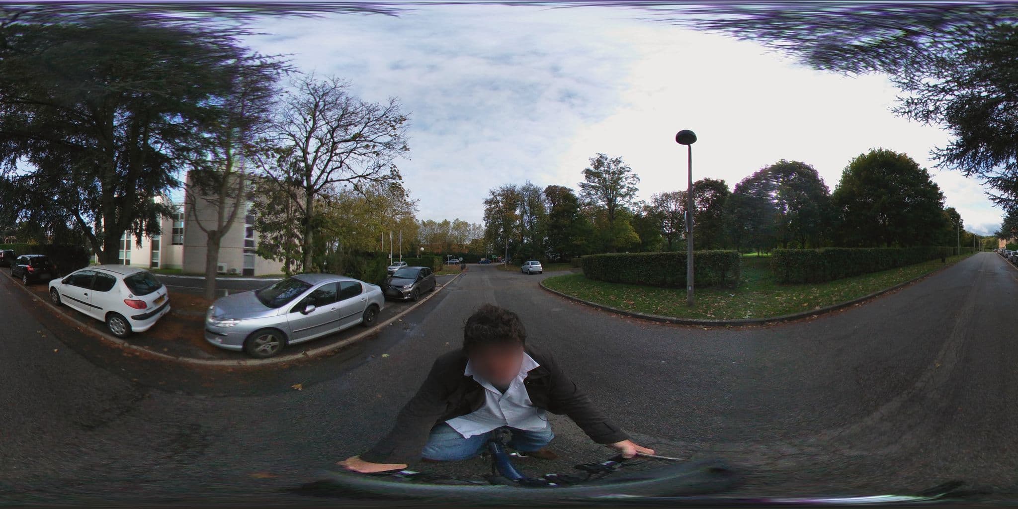 Street view near Hôtel Inn Design Paris Saint Quentin, Bois-d'Arcy — © geovelo (CC BY-SA · Mapillary)