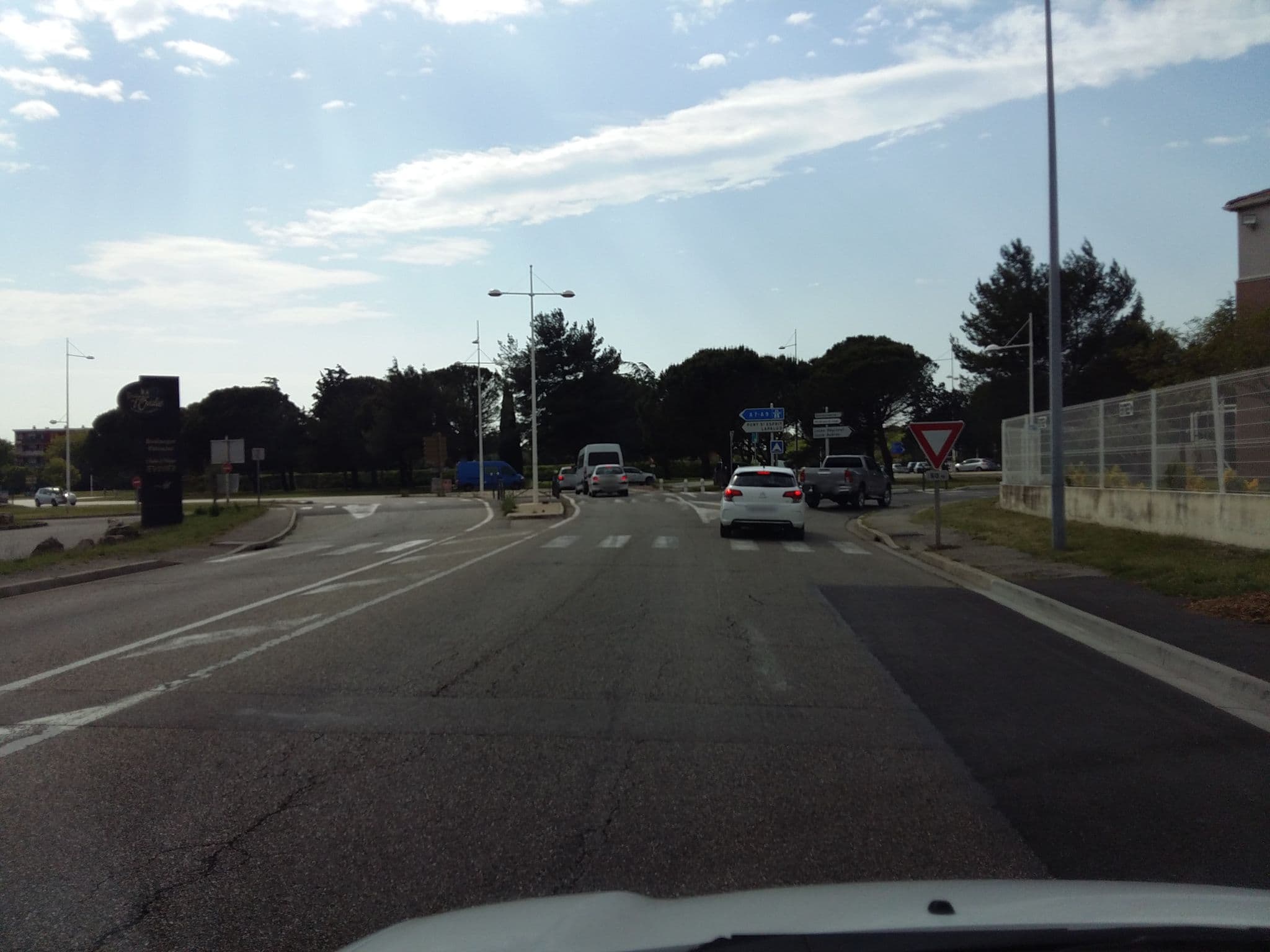 Street view near B&B HOTEL Bollène, Bollène — © zimmy (CC BY-SA · Mapillary)