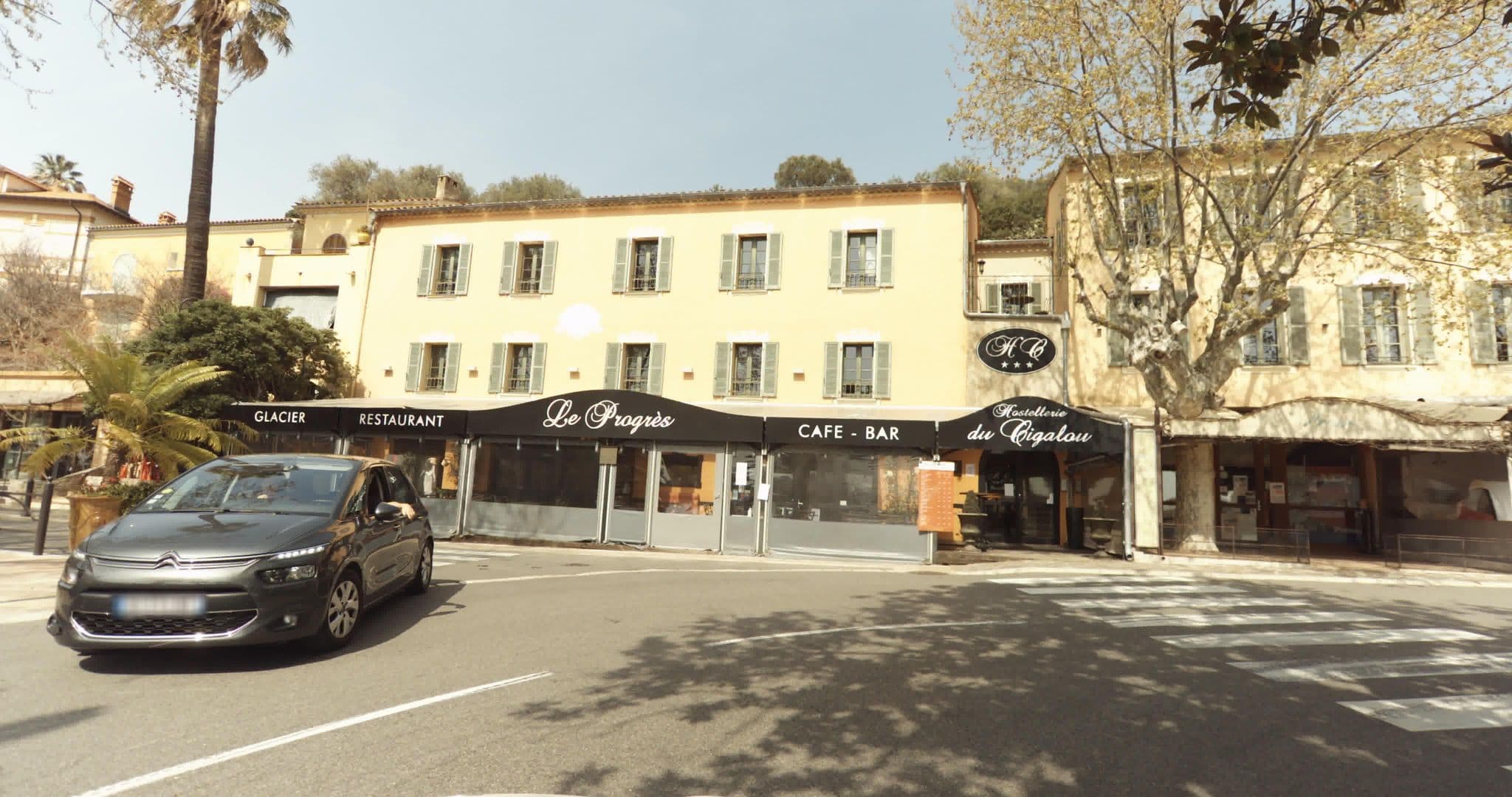 Street view near Hostellerie du Cigalou Bormes-les-Mimosas, Bormes-les-Mimosas — © sogefi (CC BY-SA · Mapillary)