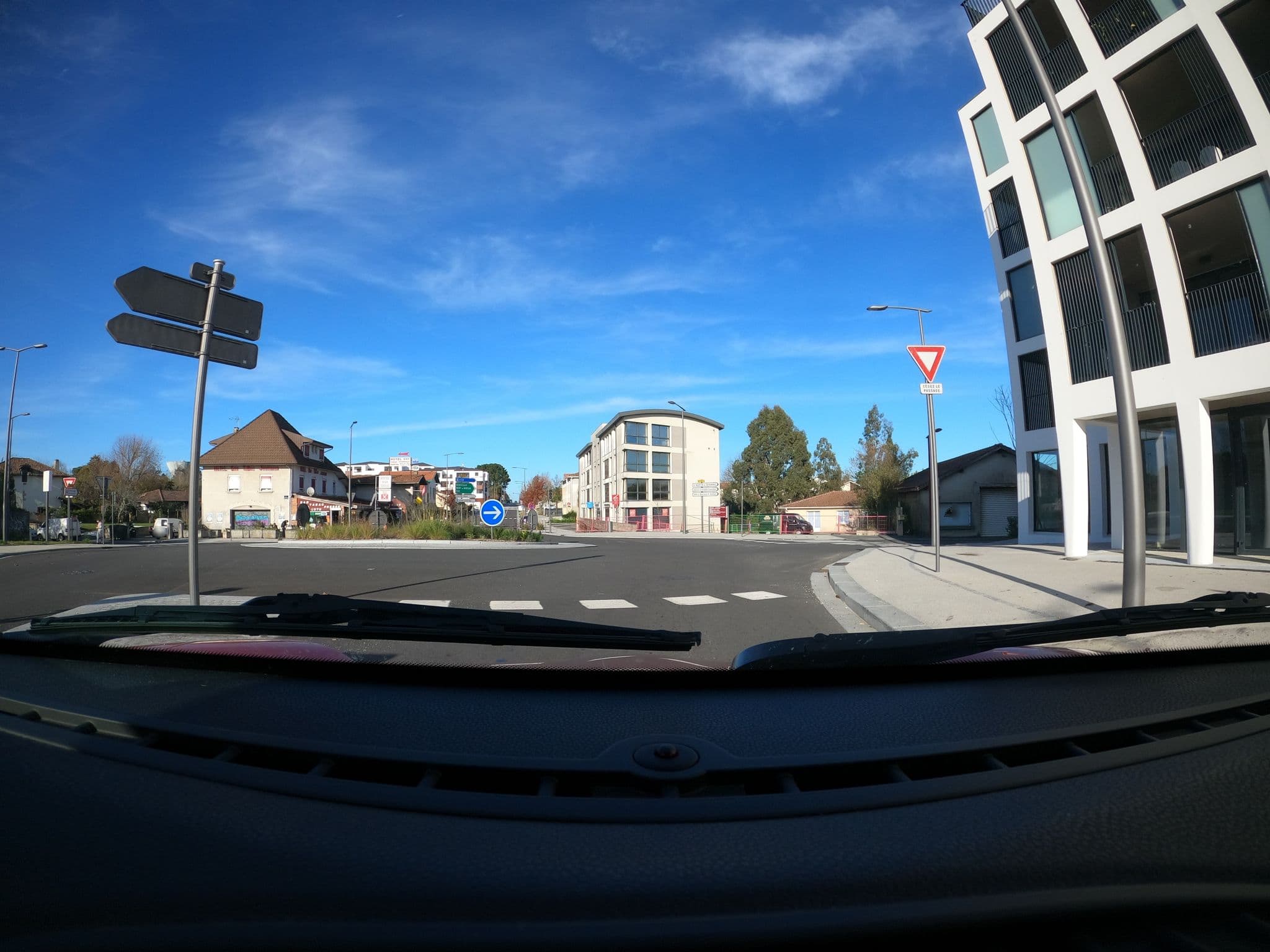Street view near Hotel Le Dix, Tarnos — © patchanka (CC BY-SA · Mapillary)
