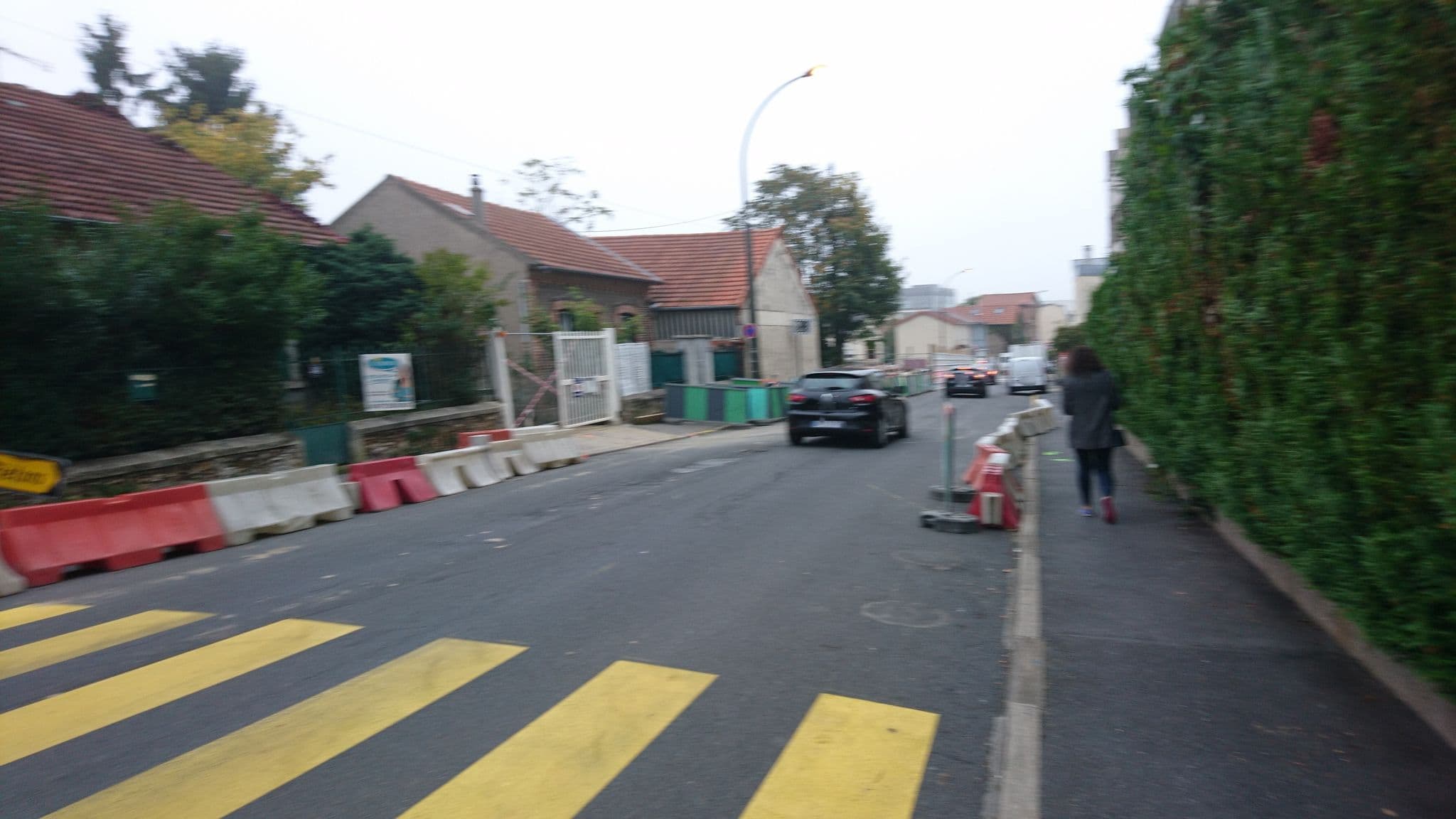 Street view near Edgar Suites - Châtillon Felix Faure, Châtillon — © jeanfrancis (CC BY-SA · Mapillary)