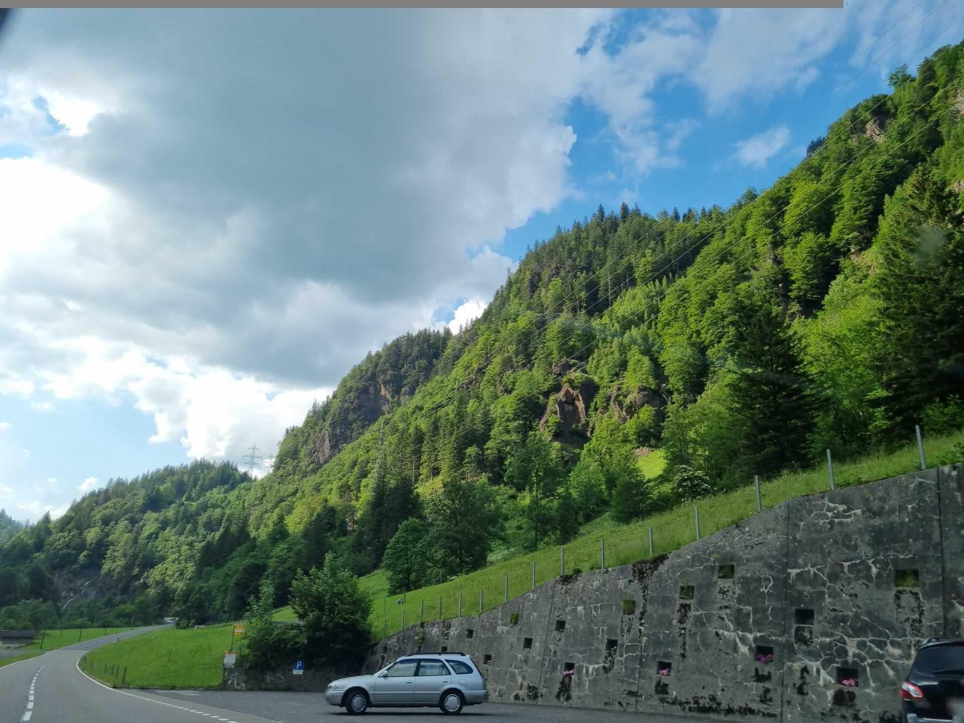Street view near Urweid Hotel, Meiringen — © Yha1 (CC BY-SA · Mapillary)