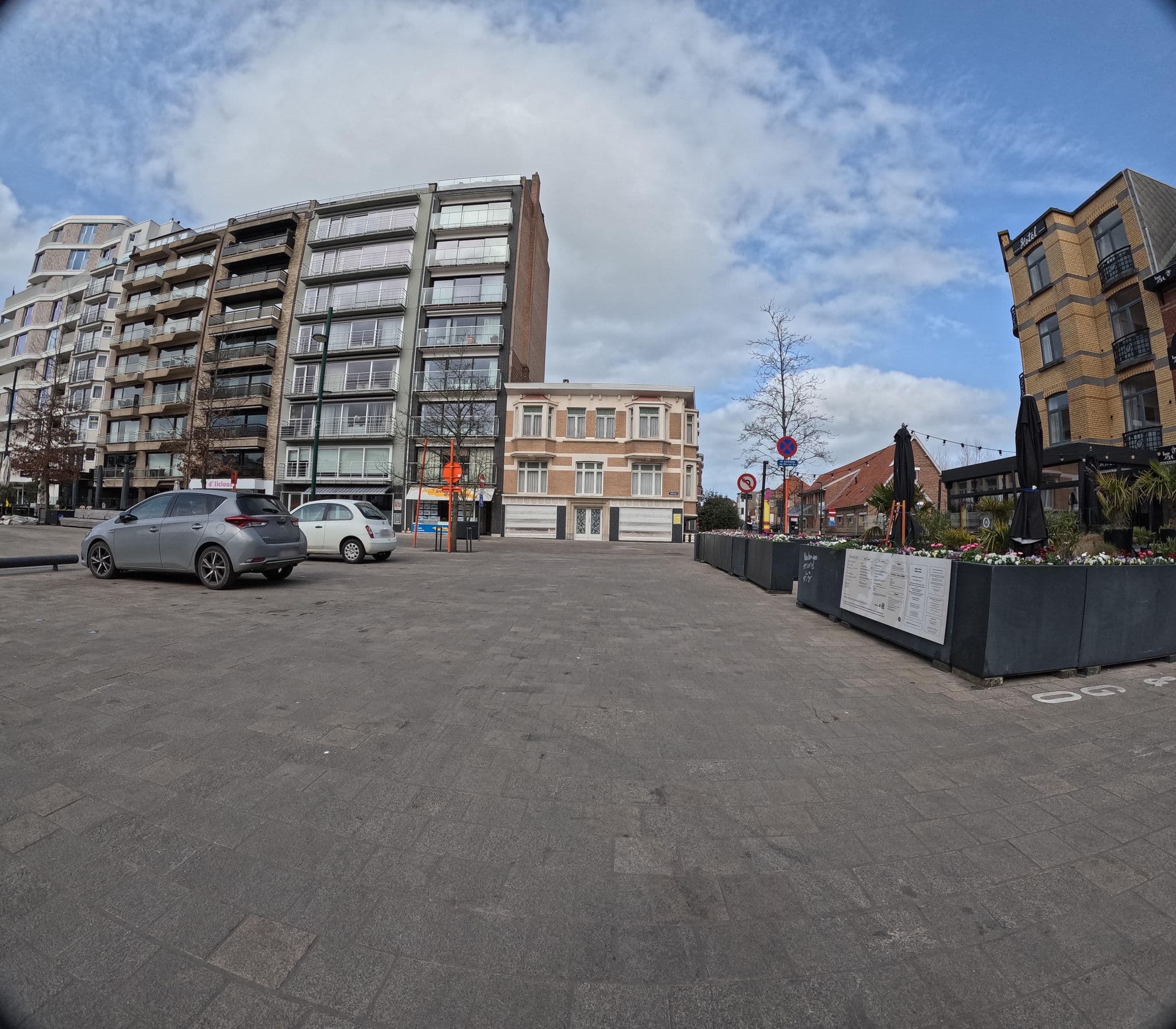 Street view near Hotel Cecil, Bray-Dunes — © filipc (CC BY-SA · Mapillary)