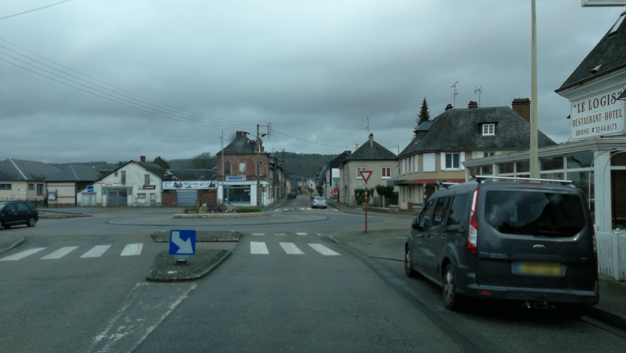 Street view near LE LOGIS de Brionne - Gîte pour groupes, Brionne — © jerome_pietri (CC BY-SA · Mapillary)