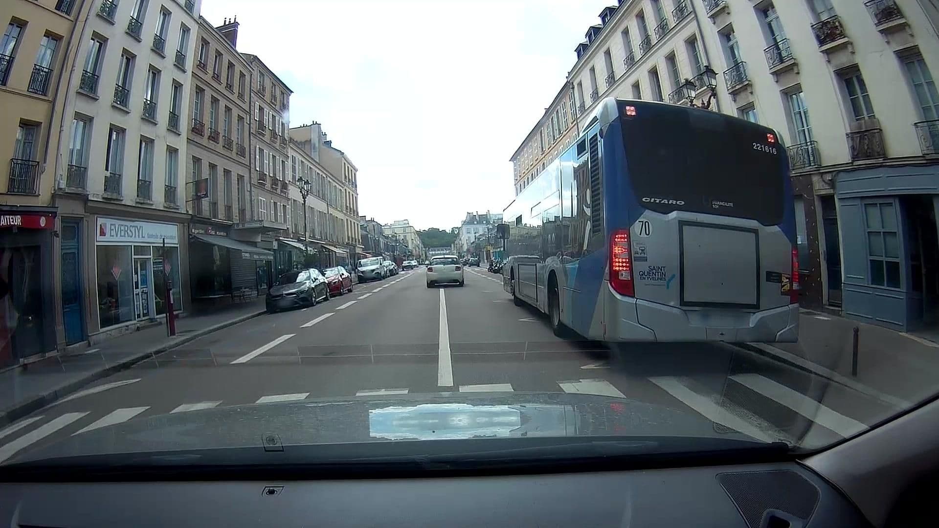 Street view near ROYAL HOTEL VERSAILLES, Versailles — © micmin1972 (CC BY-SA · Mapillary)