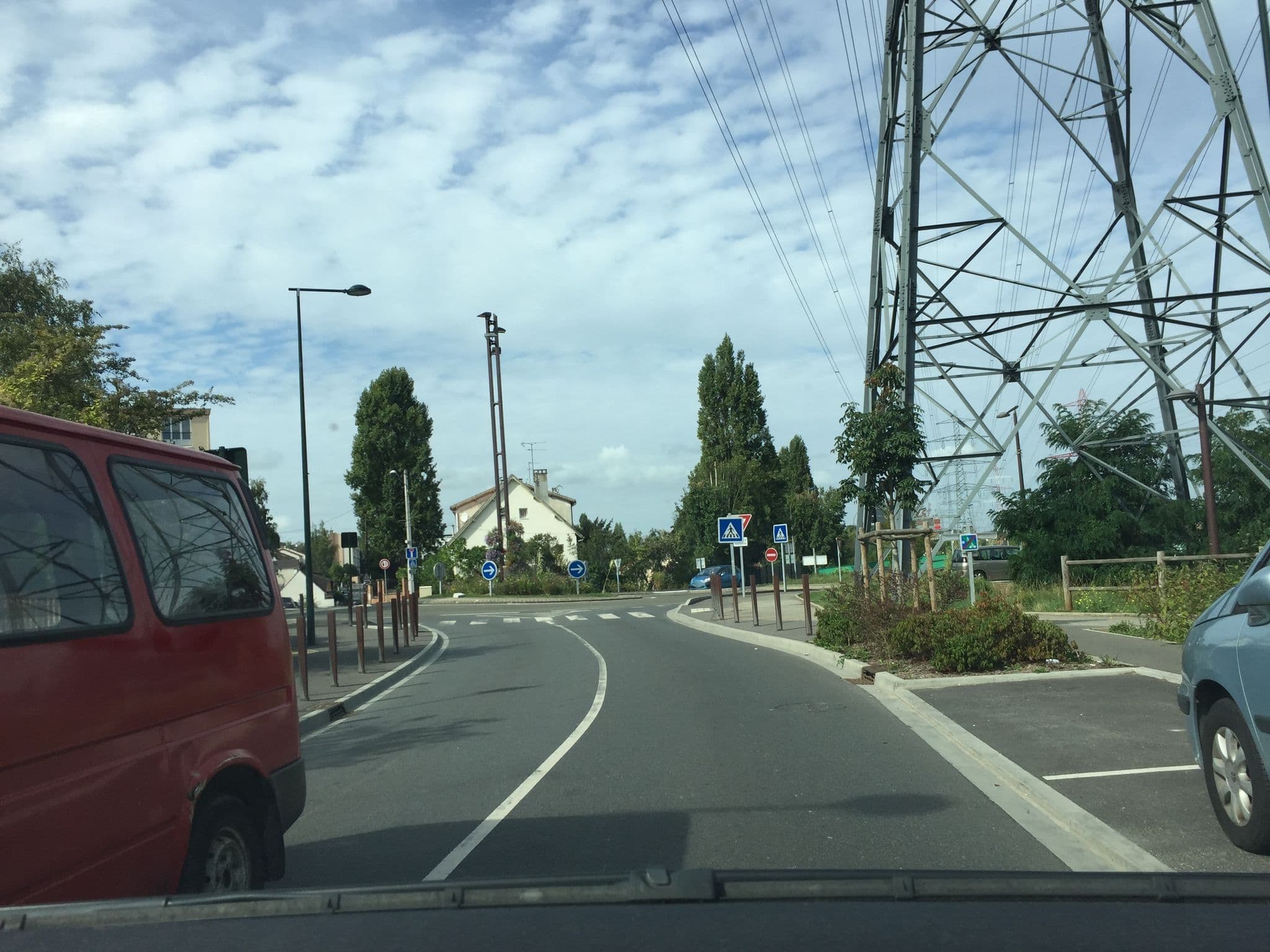 Street view near All Suites Appart Hôtel | Palaiseau - Massy TGV, Palaiseau — © pvk (CC BY-SA · Mapillary)