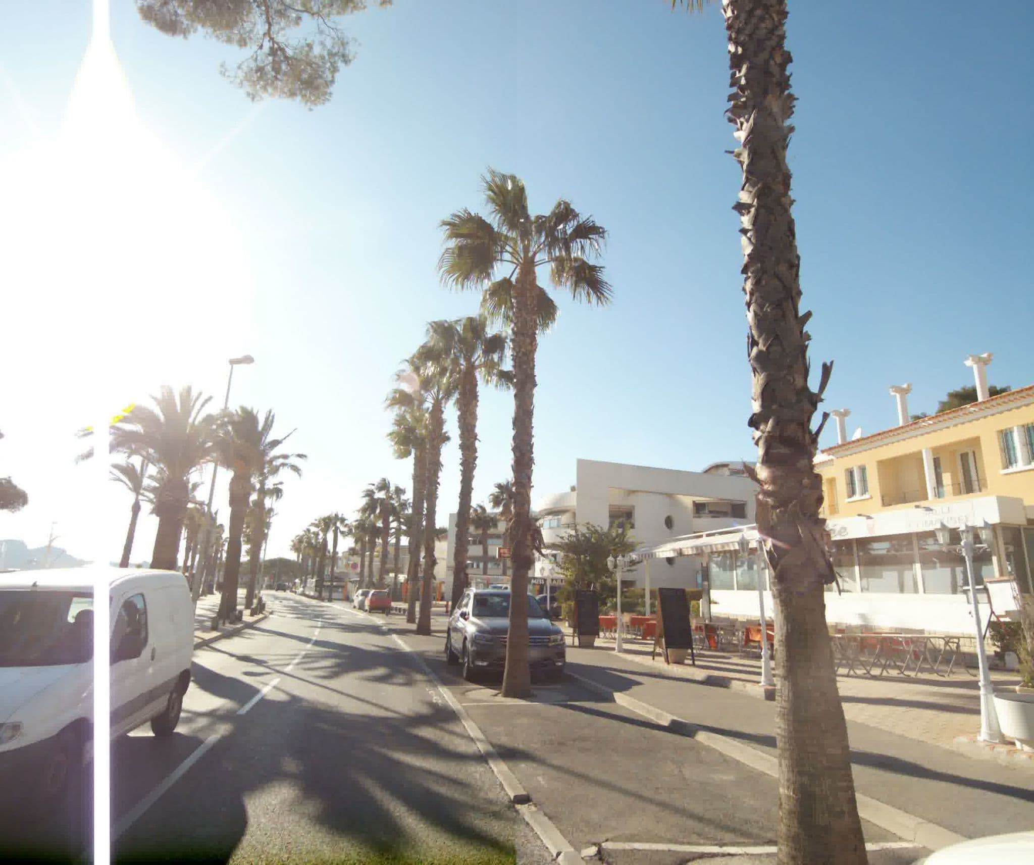 Street view near Hotel Miramar La Ciotat, La Ciotat — © sogefi (CC BY-SA · Mapillary)