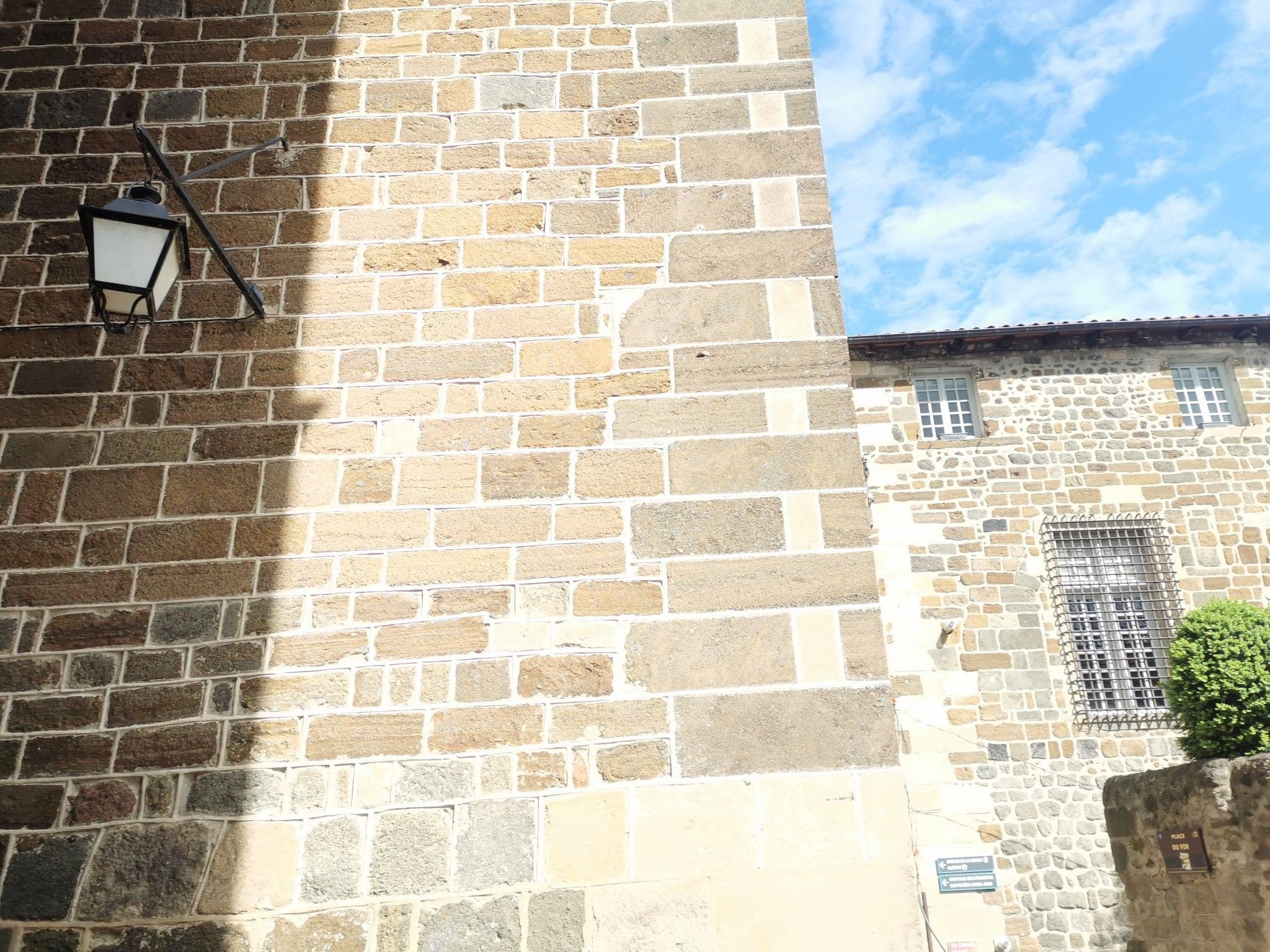 Street view near LES CIMES DU PUY EN VELAY, Le Puy-en-Velay — © tartine78 (CC BY-SA · Mapillary)