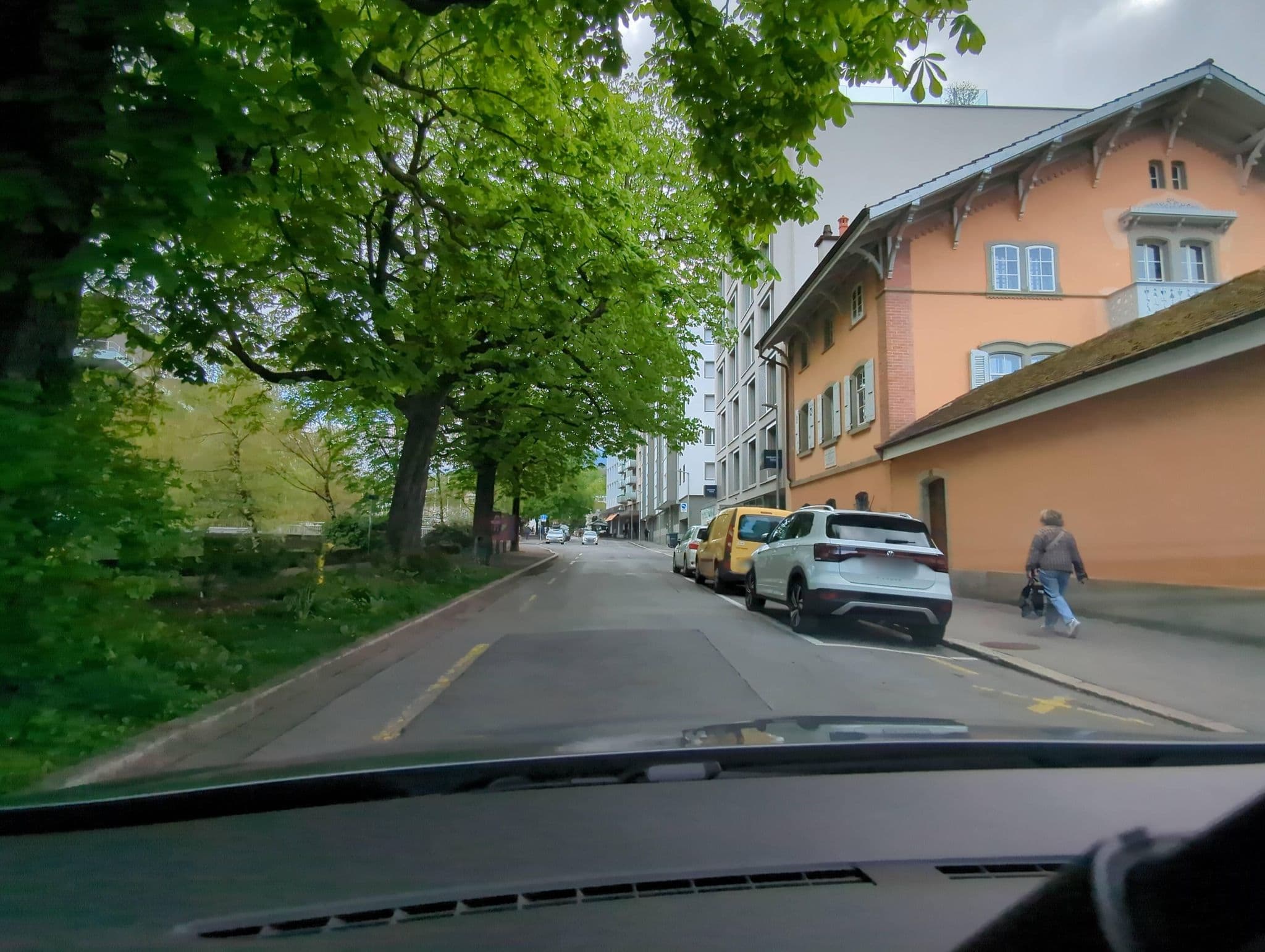 Street view near Nonante Neuf, Vevey — © Jeankowkow (CC BY-SA · Mapillary)
