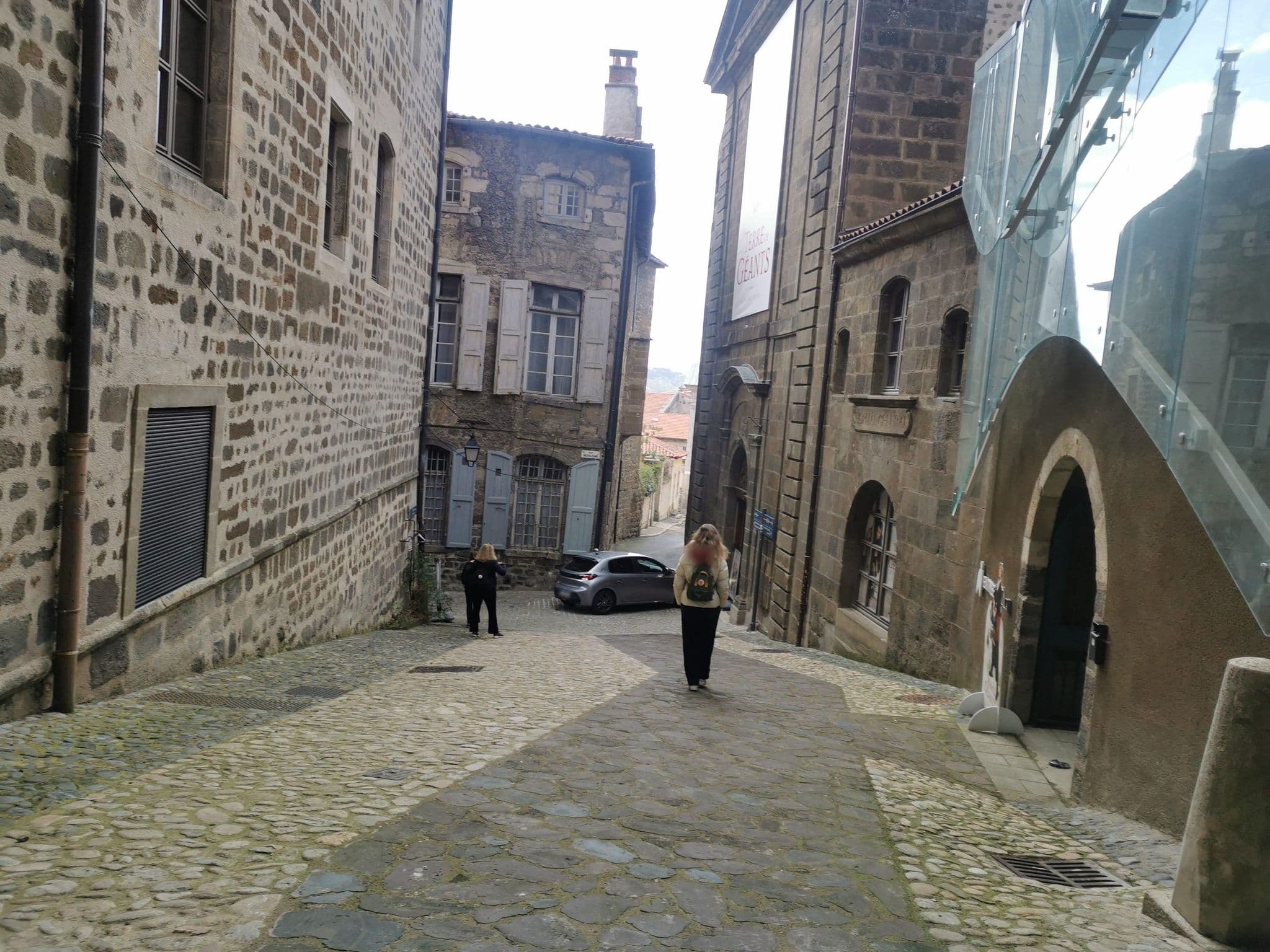 Street view near Hotel de Jerphanion Cambacérès, Le Puy-en-Velay — © tartine78 (CC BY-SA · Mapillary)