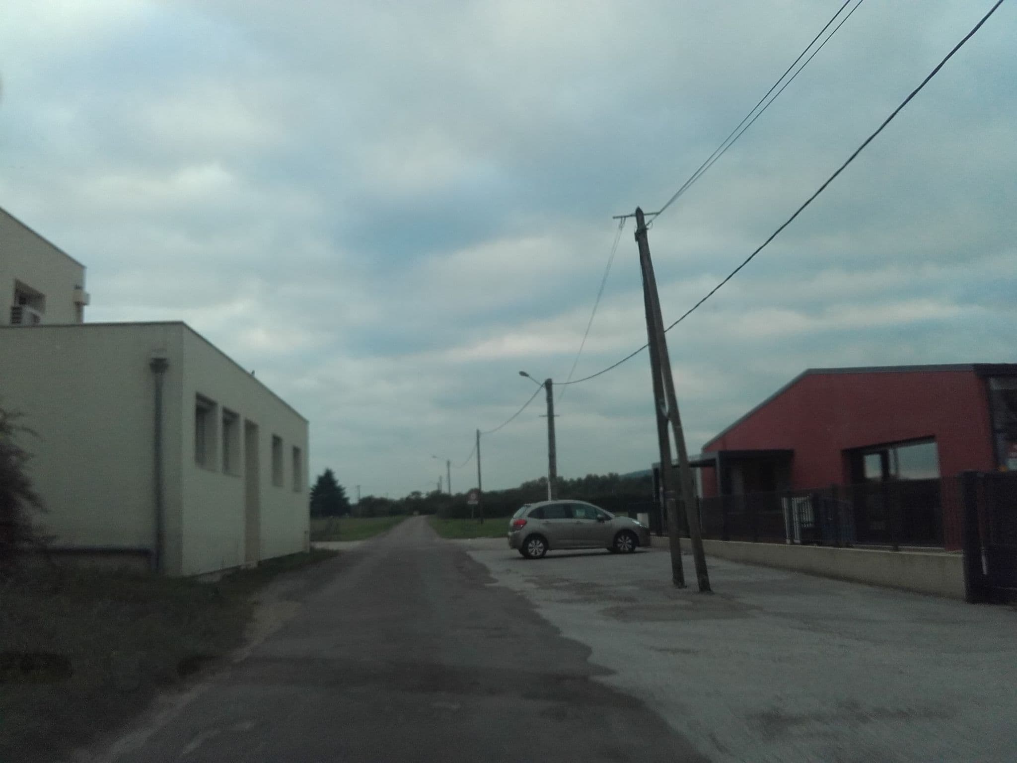 Street view near Logis Hôtel le Chagny, Chagny — © alexcorioze (CC BY-SA · Mapillary)