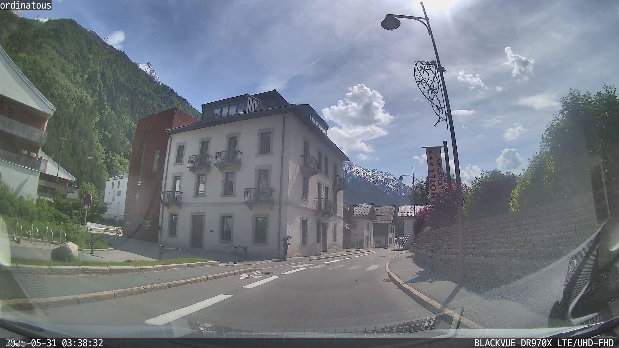 Street view near Hotel L'Oustalet, Chamonix-Mont-Blanc — © ordinatous (CC BY-SA · Mapillary)