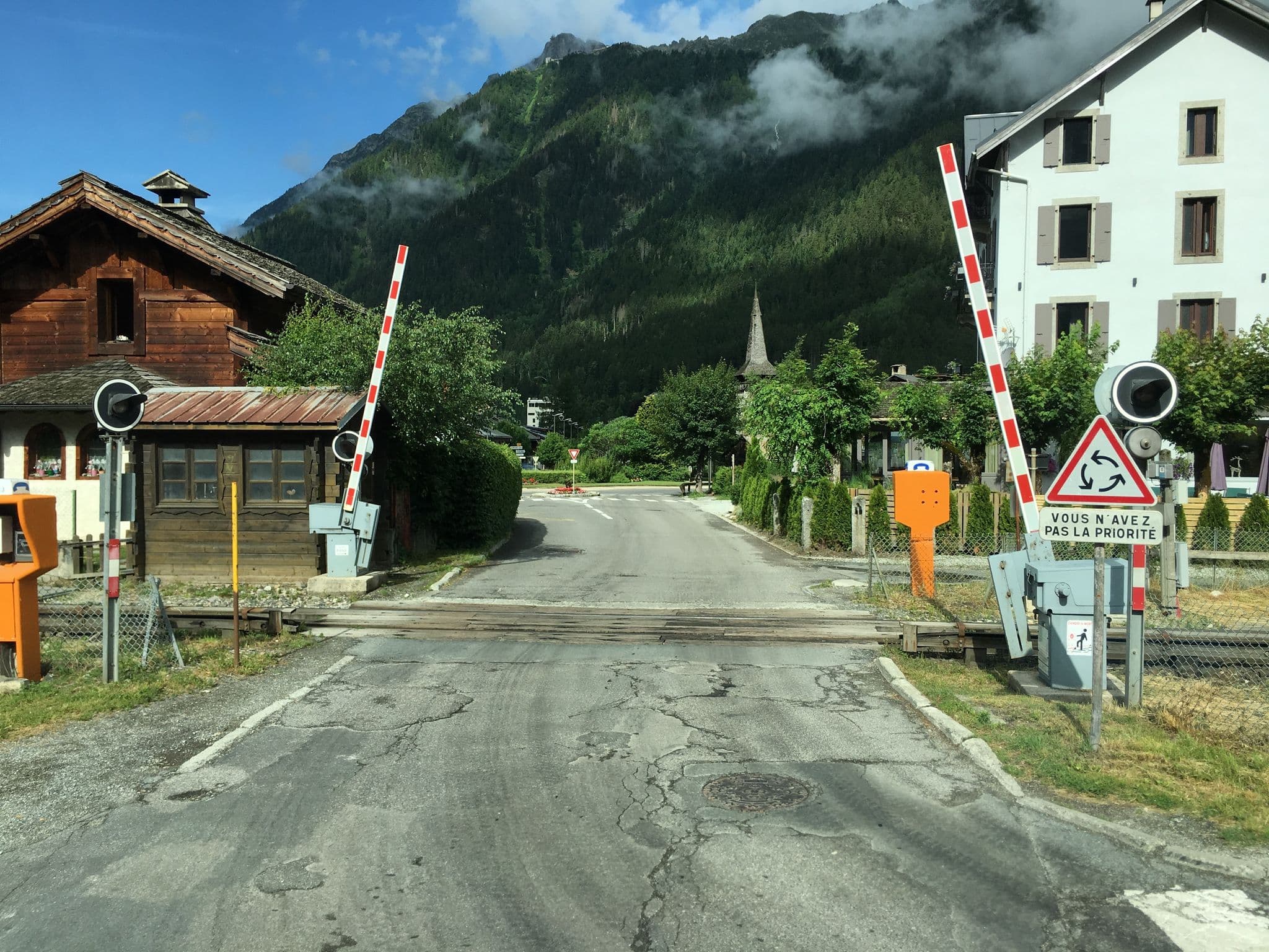 Street view near Eden Hôtel Appartments and Chalet, Chamonix-Mont-Blanc — © yaron (CC BY-SA · Mapillary)