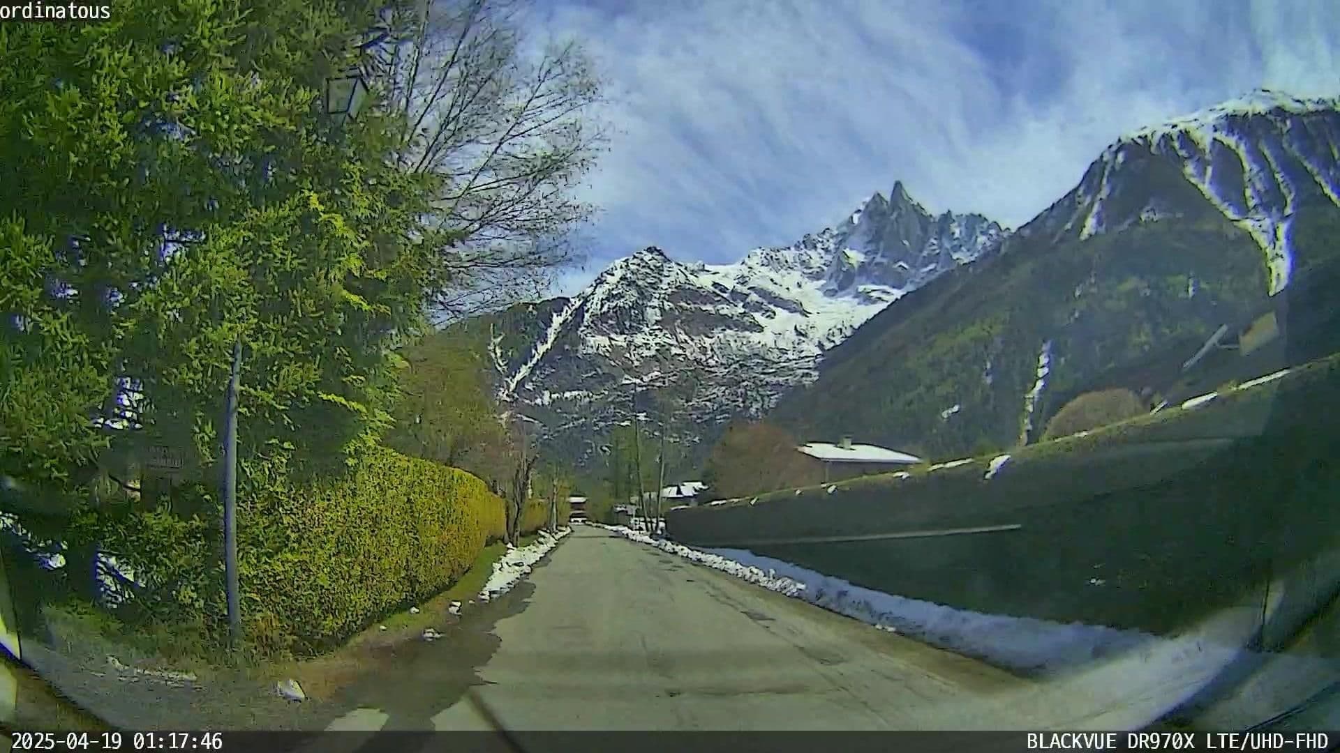 Street view near Chalet la Pagode, Chamonix-Mont-Blanc — © ordinatous (CC BY-SA · Mapillary)