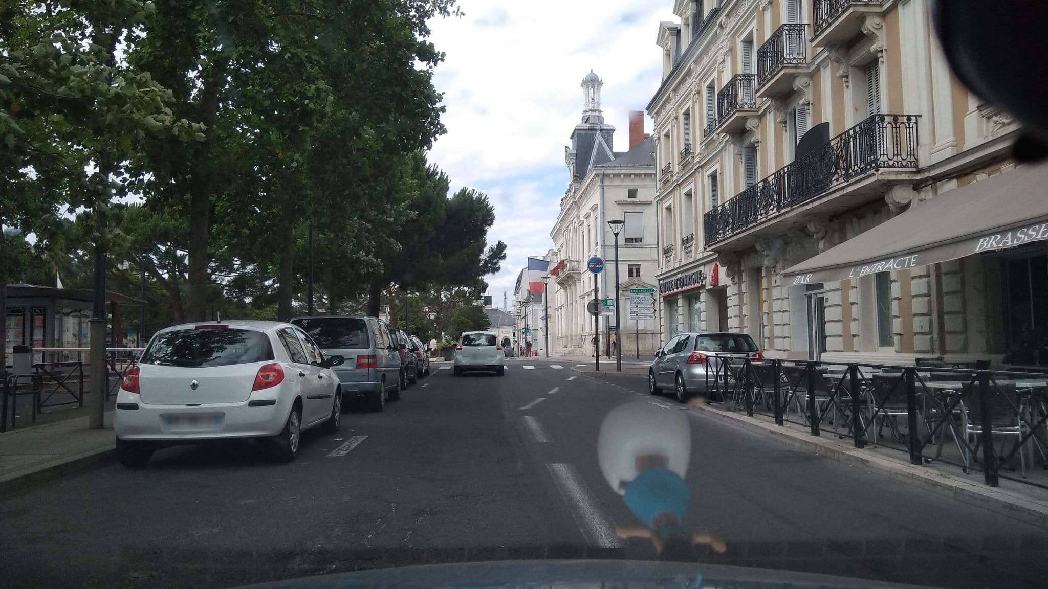 Street view near Grand Hotel Moderne Garage, Châtellerault — © monsieur_a (CC BY-SA · Mapillary)