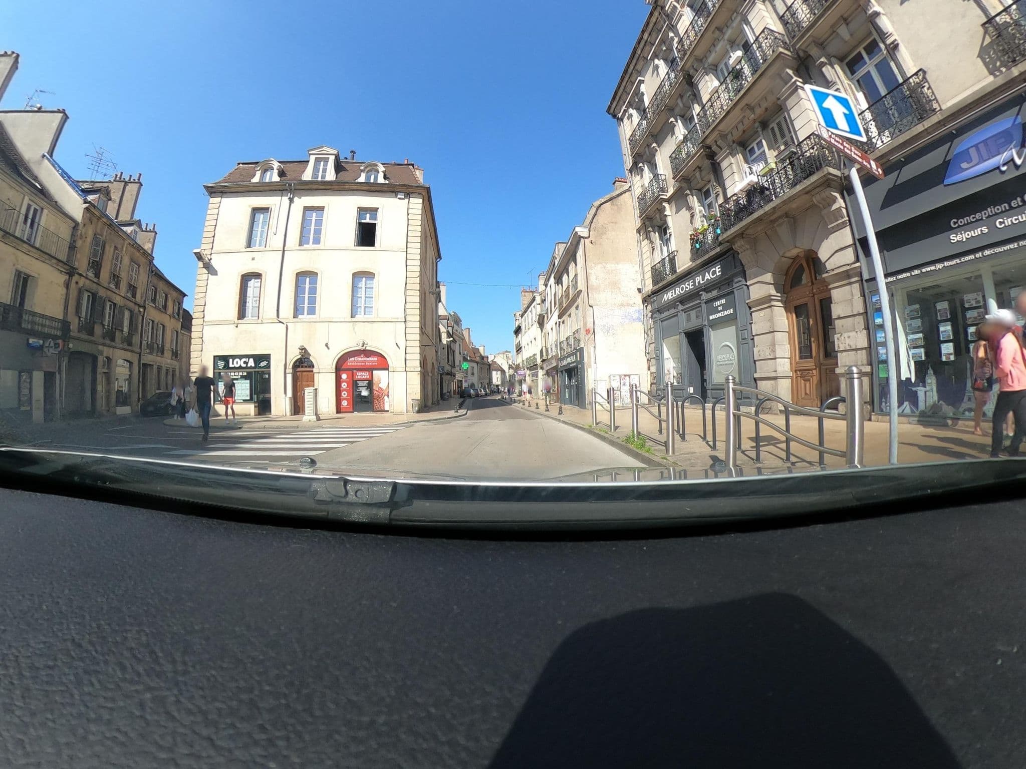 Street view near Appart Spa 21: Appartements avec spa privatif et sauna (Bourgogne Dijon), Dijon — © Wodner (CC BY-SA · Mapillary)