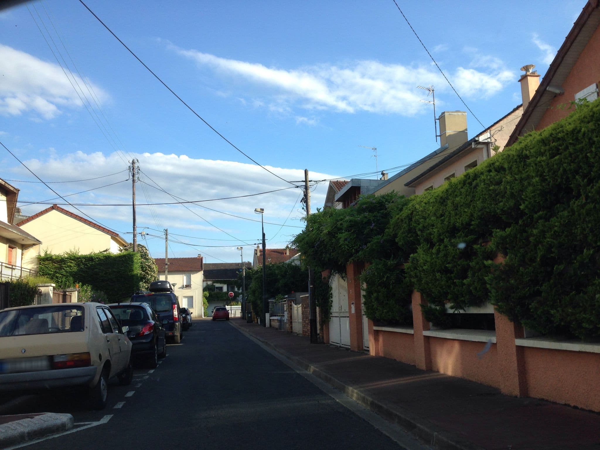 Street view near Pharmedico Residence Hotel, Le Plessis-Robinson — © gco (CC BY-SA · Mapillary)