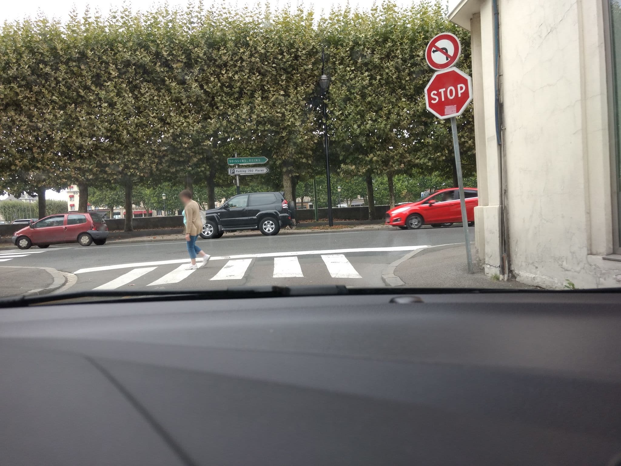Street view near Le Bar de Compiègne by Afred Hotels, Compiègne — © ga72kud (CC BY-SA · Mapillary)