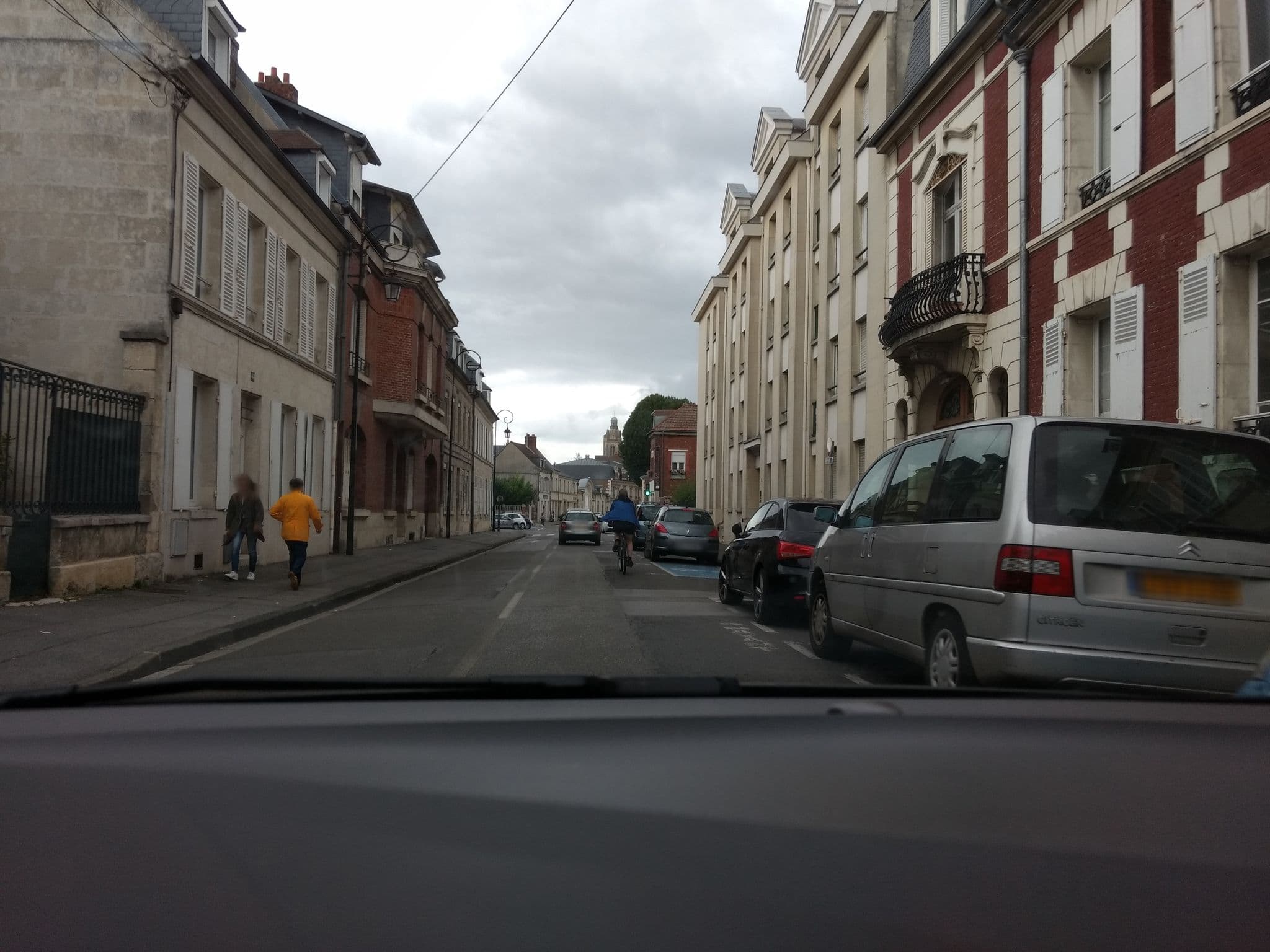Street view near La Charmeraie Appartement Hotel Compiègne, Compiègne — © ga72kud (CC BY-SA · Mapillary)