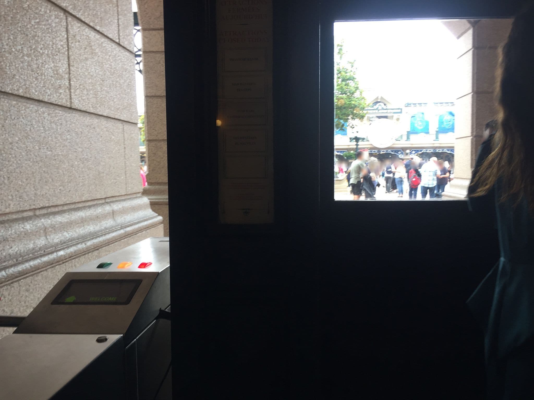 Street view near Disneyland Hotel, Chessy — © thepriben (CC BY-SA · Mapillary)