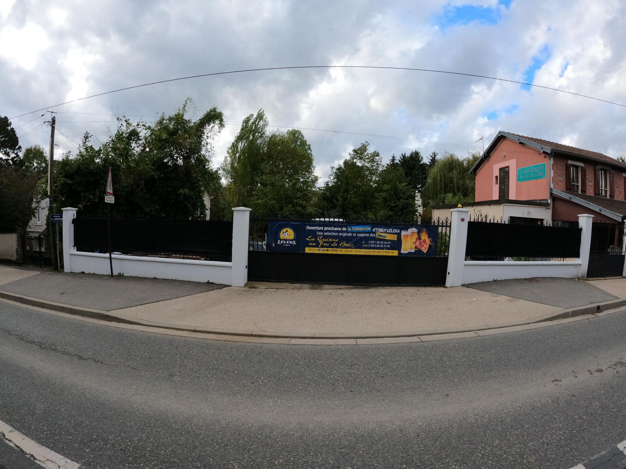Street view near Leleka, Esbly — © stephanep (CC BY-SA · Mapillary)
