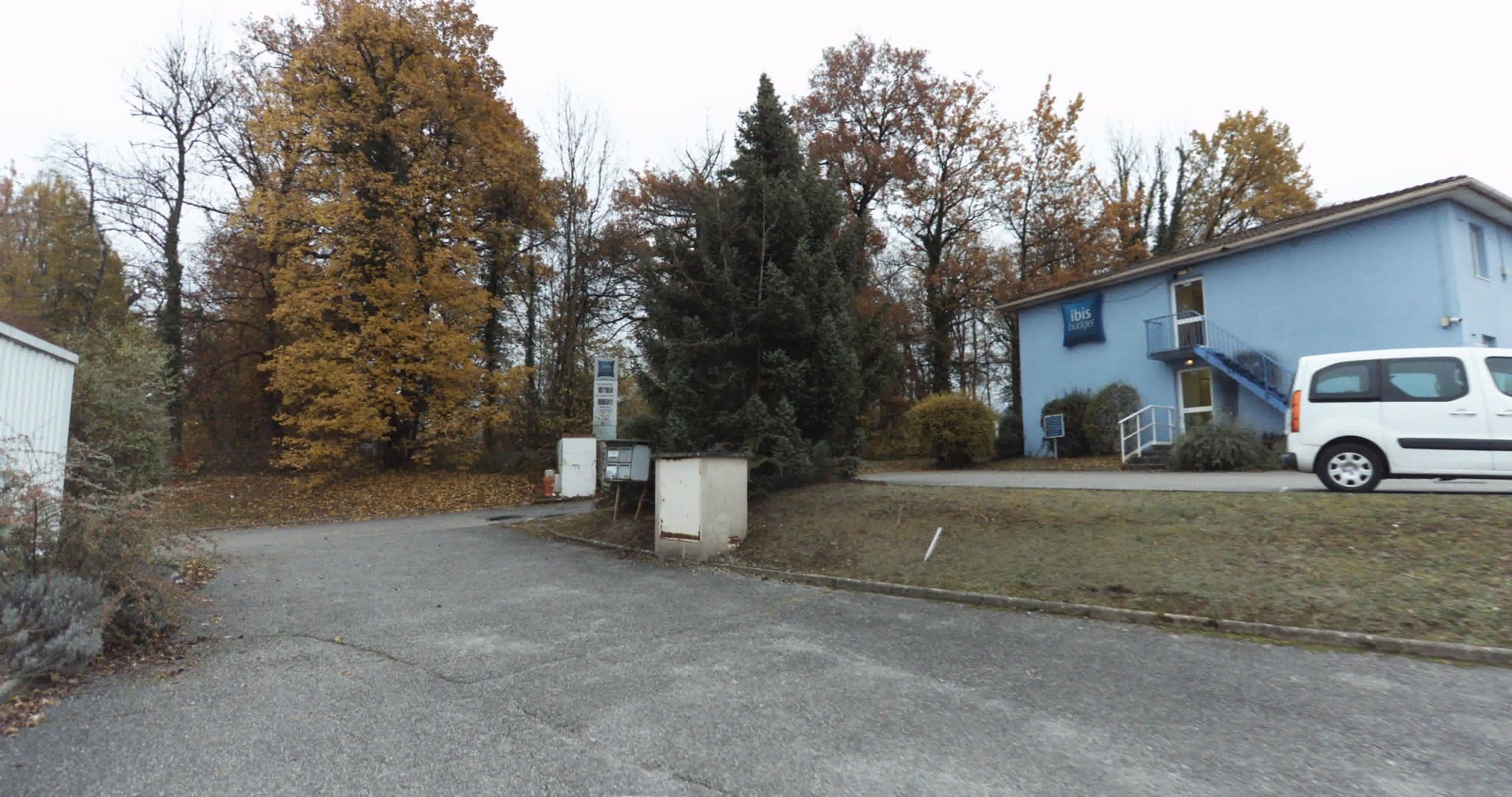 Street view near Greet Hotel, Seynod — © sogefi (CC BY-SA · Mapillary)