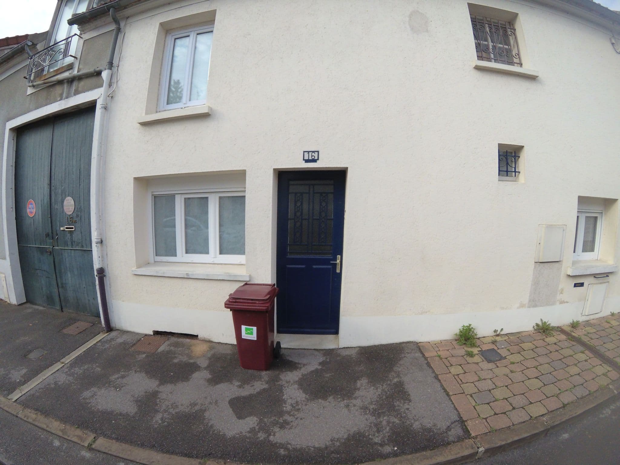 Street view near Guest house, Montévrain — © stephanep (CC BY-SA · Mapillary)