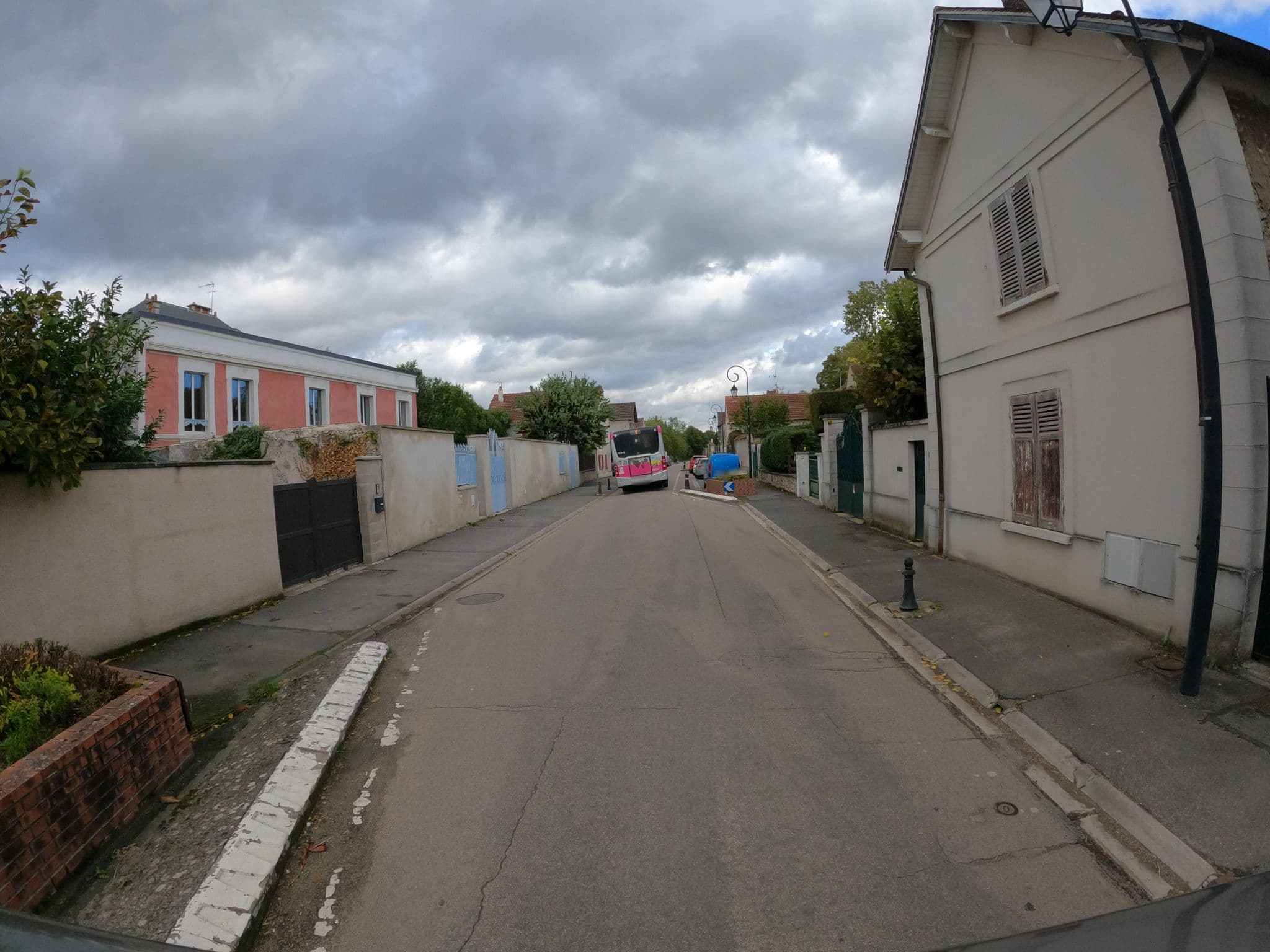 Street view near La Grande Maison LGM, Chalifert — © stephanep (CC BY-SA · Mapillary)