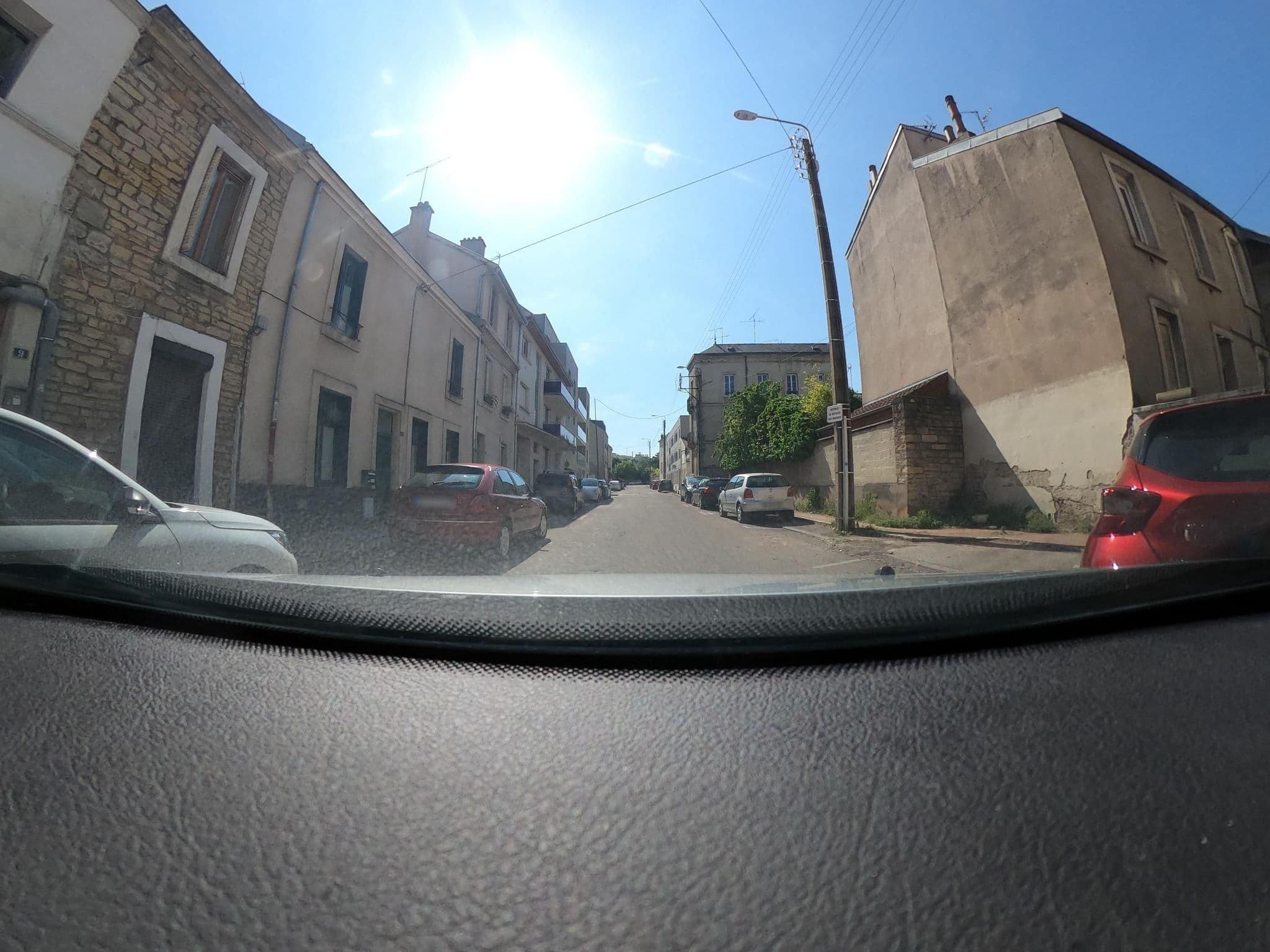 Street view near Brit Hotel Dijon Centre Gare, Dijon — © Wodner (CC BY-SA · Mapillary)