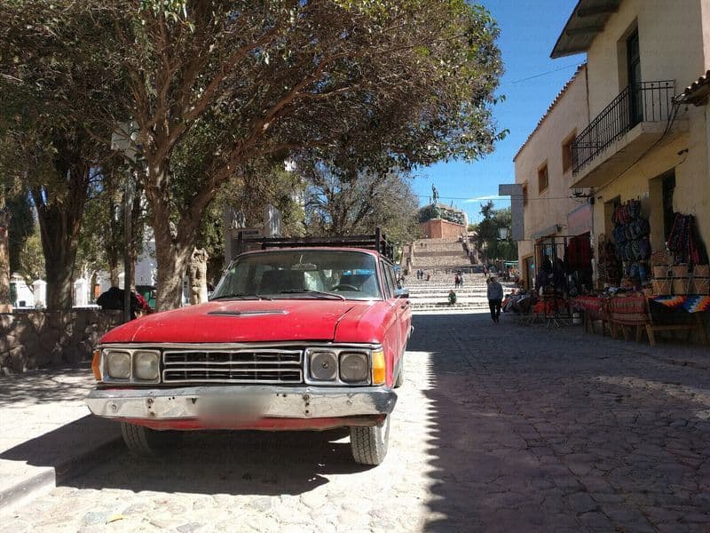 Street view near Hostal El Cabildo, Humahuaca — © janvanbekkum (CC BY-SA · Mapillary)