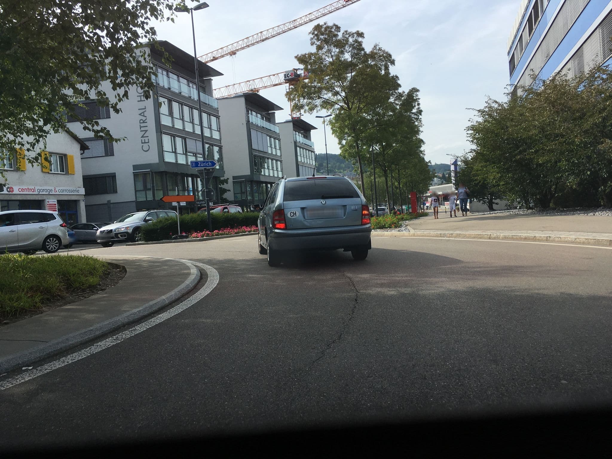 Street view near The Yarn, Horgen — © beat (CC BY-SA · Mapillary)
