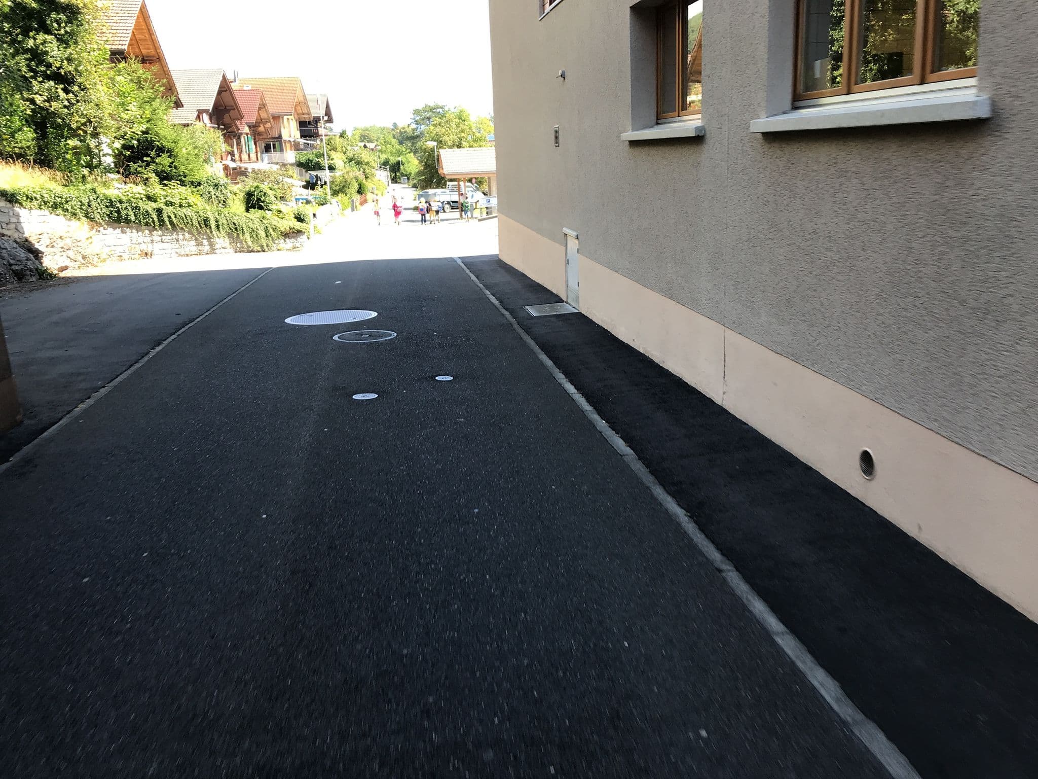 Street view near Brienzersee, Ringgenberg — © d1o2m3i4 (CC BY-SA · Mapillary)