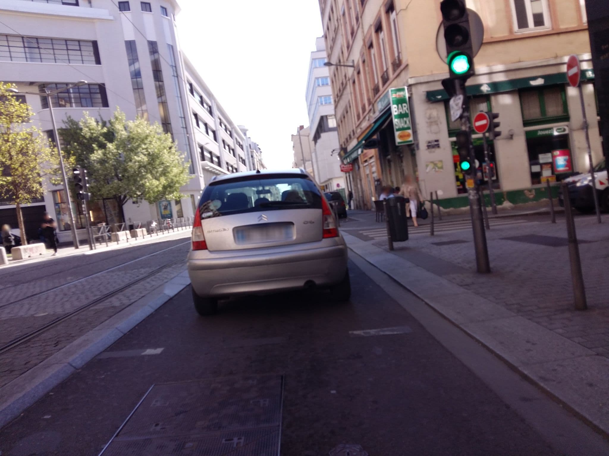 Street view near Sarl Institut Hotel, Lyon — © blueberry (CC BY-SA · Mapillary)