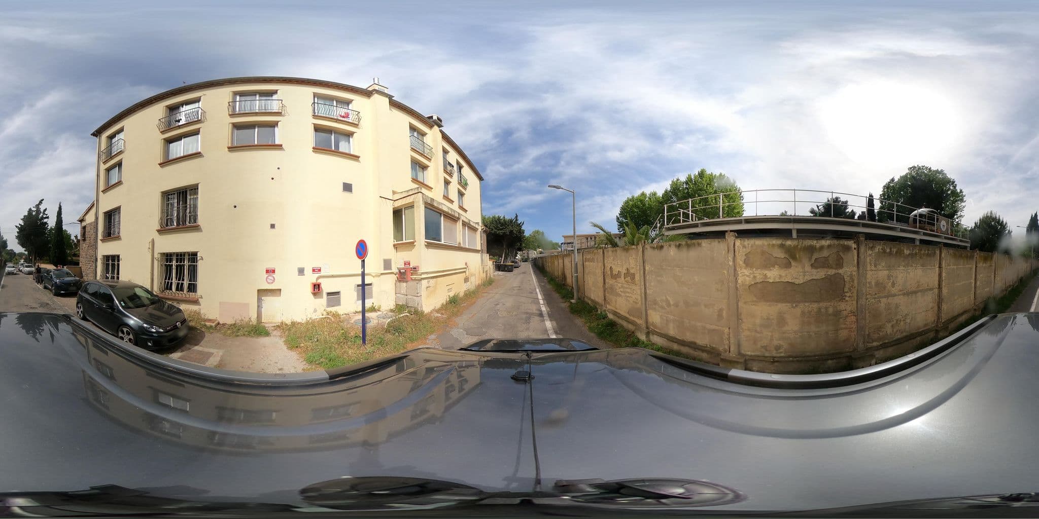 Street view near Hôtel Méditerranée - Port-Fréjus - Miléade, Fréjus — © eric_s (CC BY-SA · Mapillary)