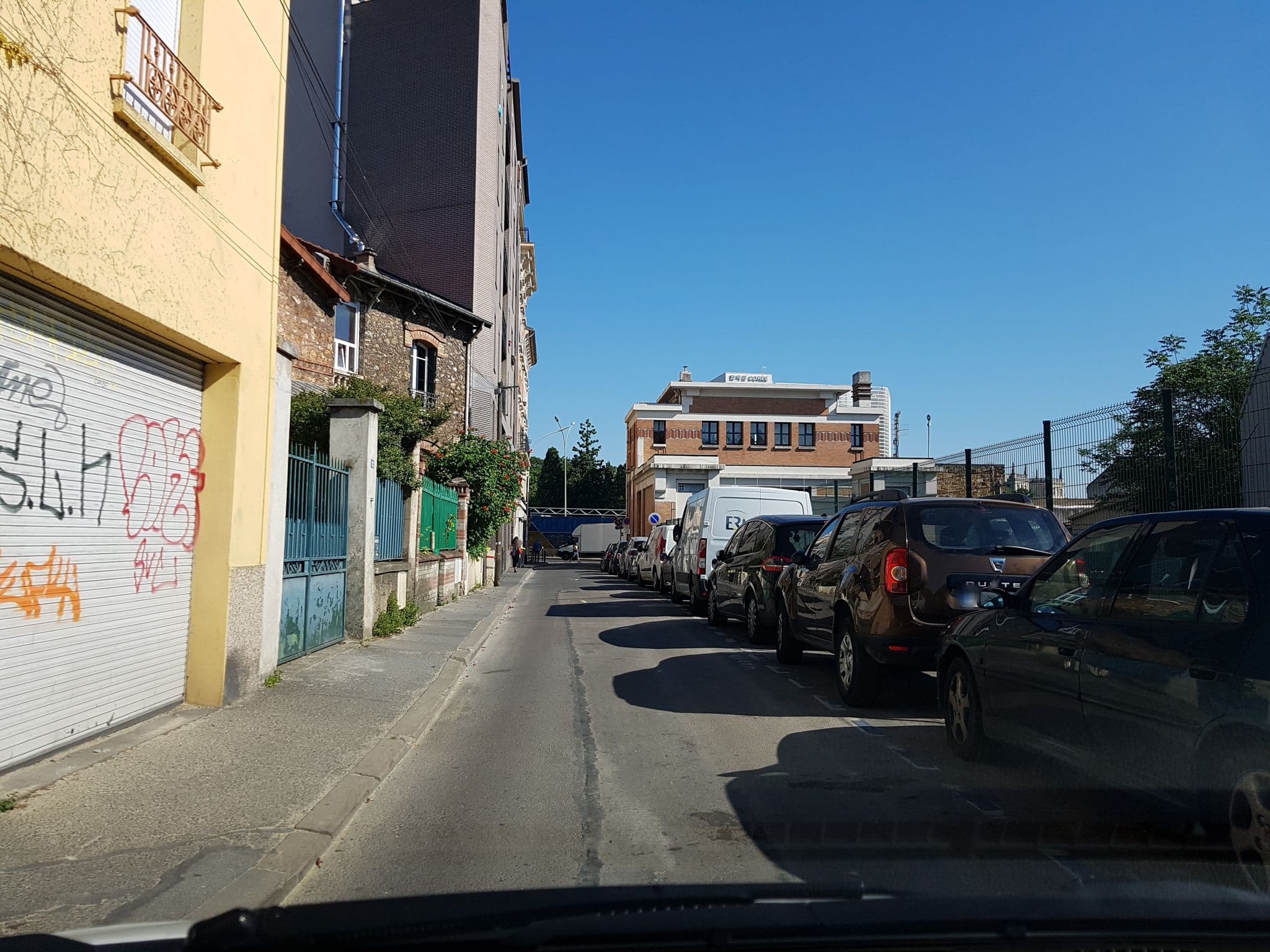 Street view near Hotel, Gentilly — © fgouget (CC BY-SA · Mapillary)