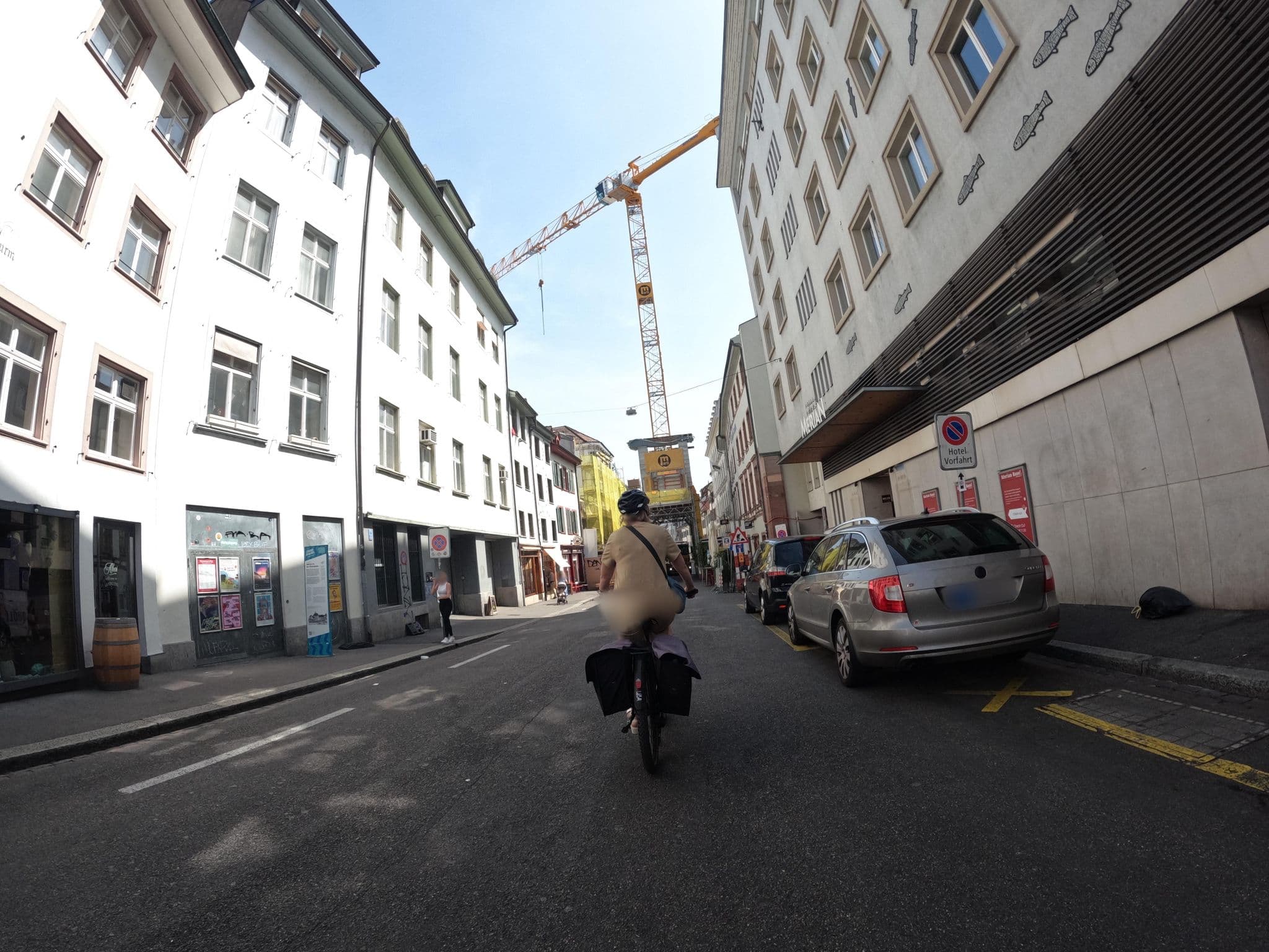 Street view near Merian, Basel — © vinisa (CC BY-SA · Mapillary)