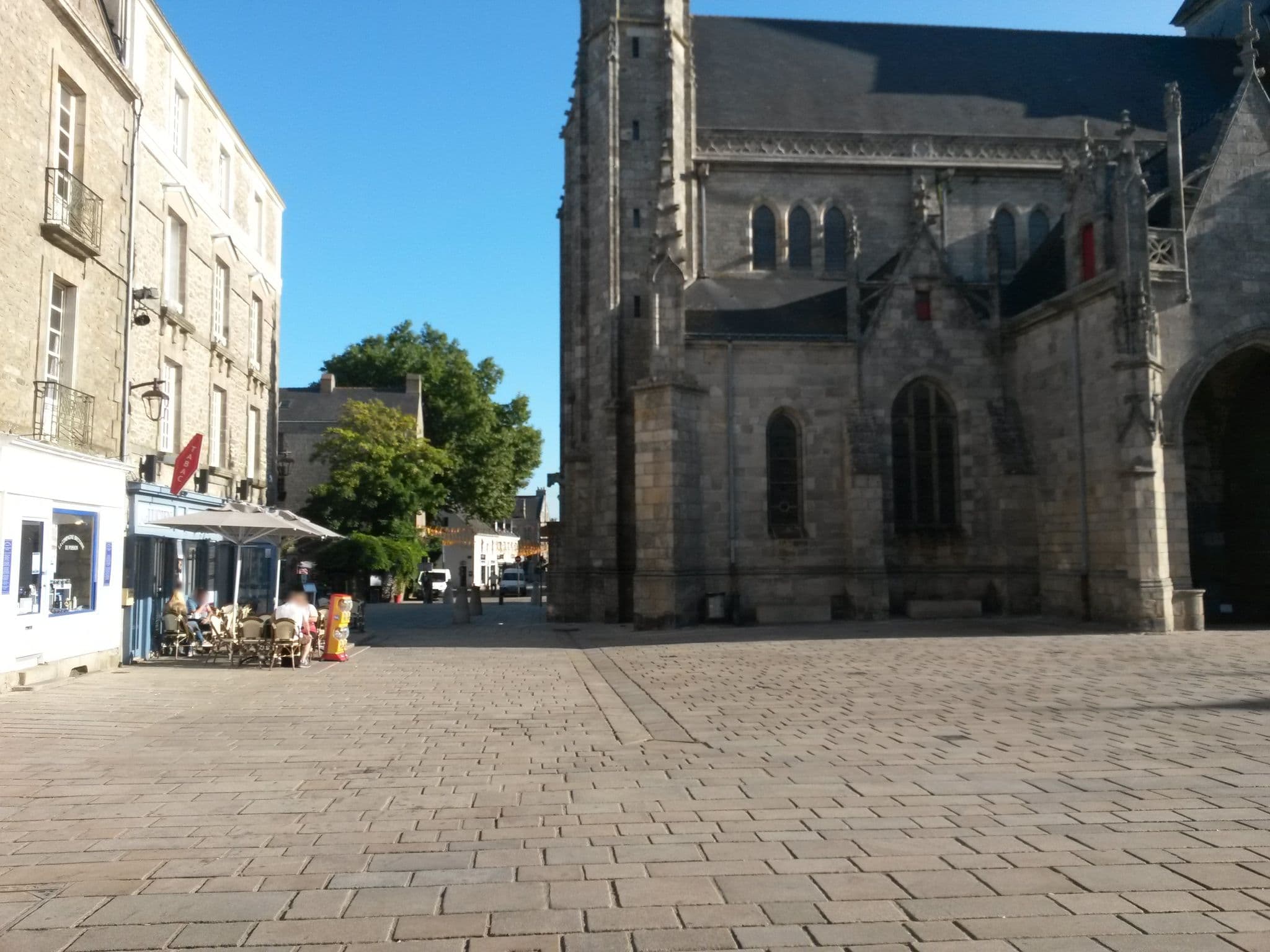 Street view near Hôtel Restaurant Roc Maria, Guérande — © rausk (CC BY-SA · Mapillary)