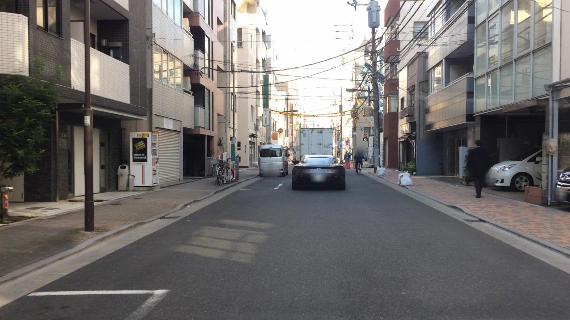 Street view near Allcomein Hotel 秋葉原, Taito — © lvl5 (CC BY-SA · Mapillary)