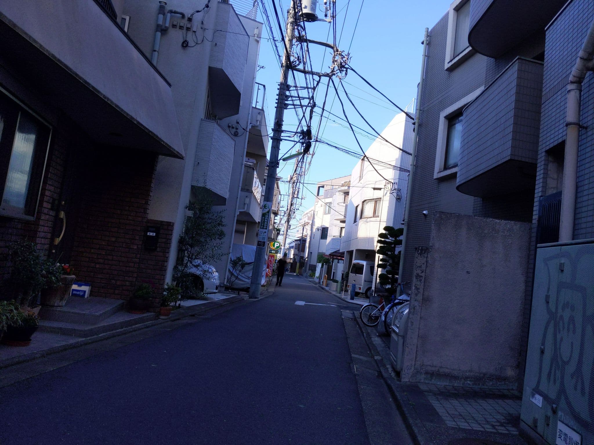 Street view near Tiny Inn Manekineko GOTOKUJI, Gōtokuji — © gwalker7 (CC BY-SA · Mapillary)