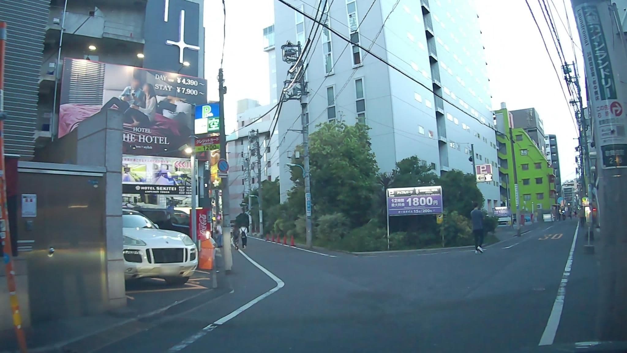 Street view near HOTEL THE HOTEL, Kabukicho — © mzaki (CC BY-SA · Mapillary)