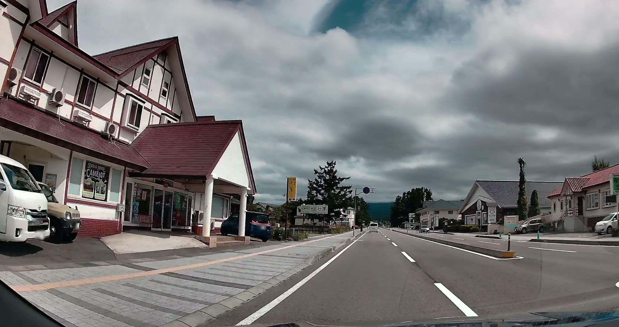 Street view near For musician's studio & hotel CAMELOT, Narusawa — © irvinfly (CC BY-SA · Mapillary)