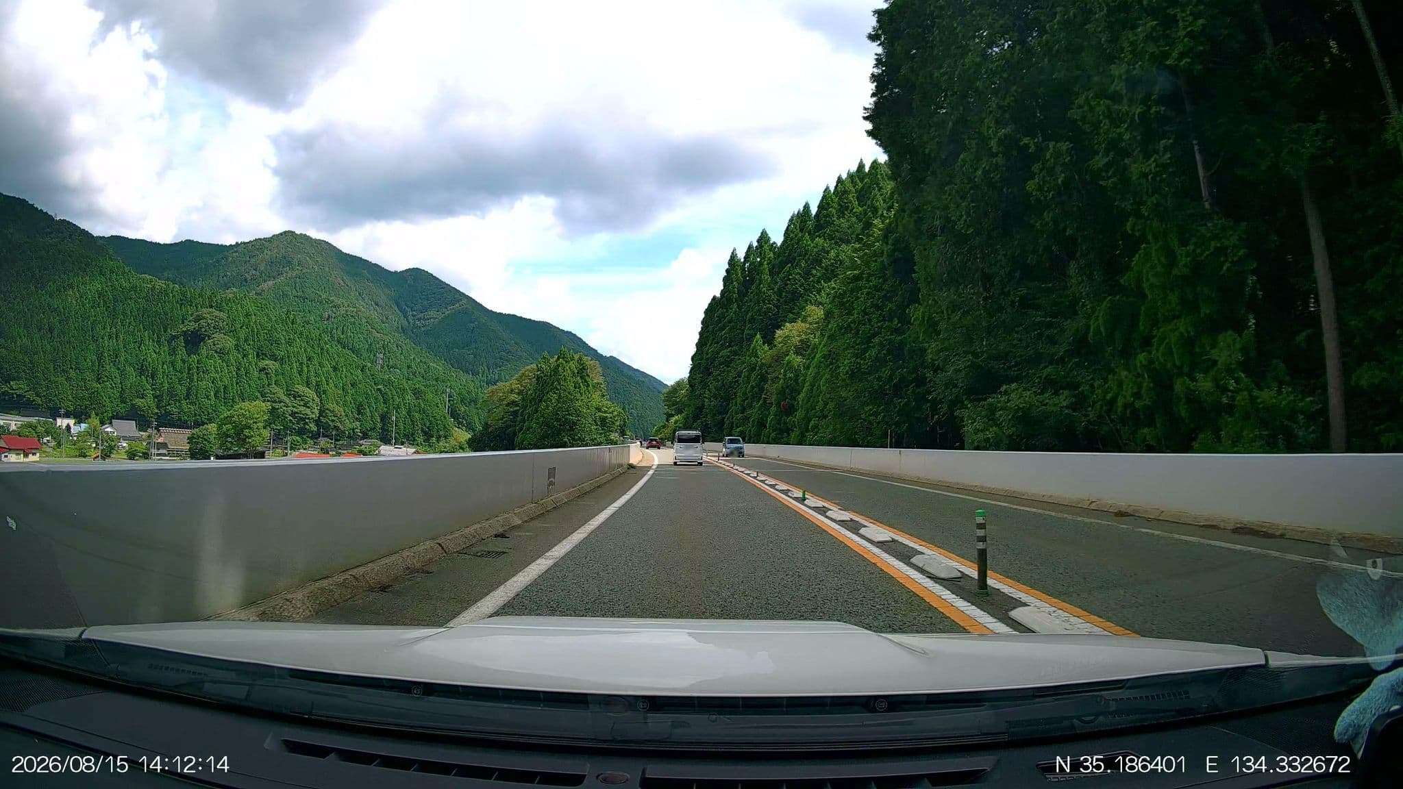 Street view near 100年の森のホテル 栞 (Sustainable Hotel Shiori), Nishiawakura — © aHS (CC BY-SA · Mapillary)